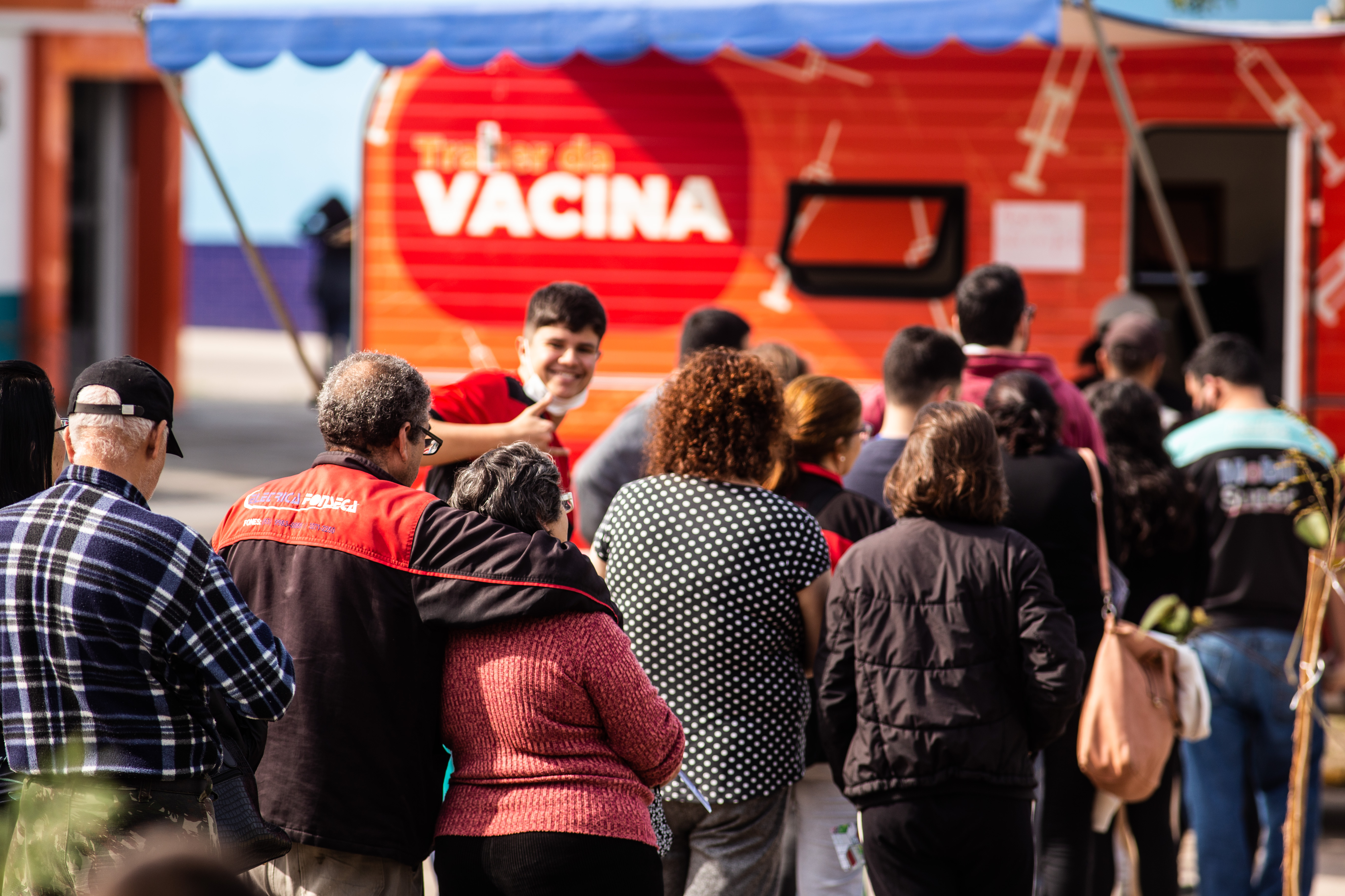 Na próxima semana, a unidade móvel de vacinação estará no Centro e nos bairros Três Vendas, Laranjal e Fragata