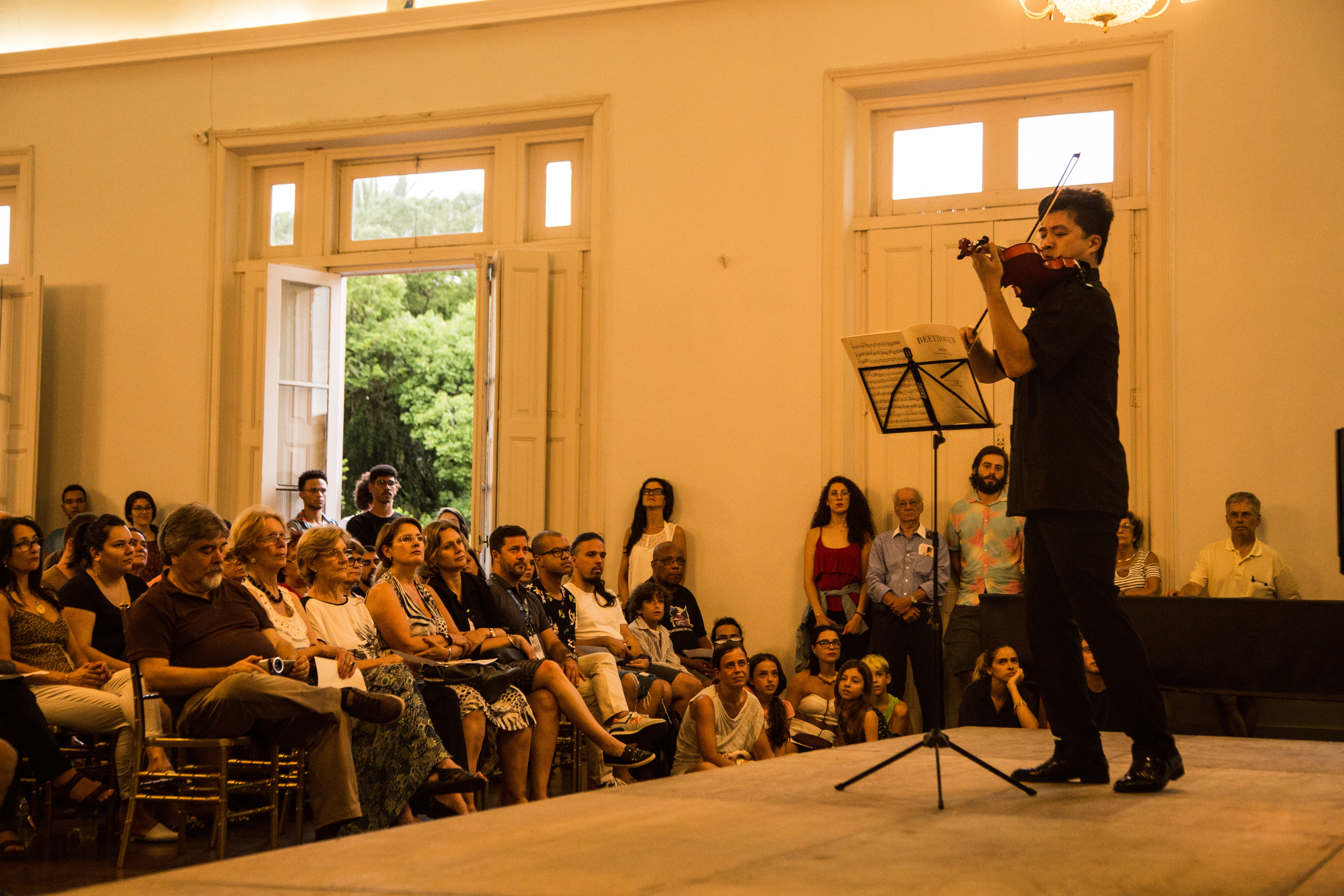 A prefeita Paula Mascarenhas prestigiou a apresentação de Yang Liu e Olivia Tsai, que faz parte da programação do 10º Festival Internacional Sesc de Música.