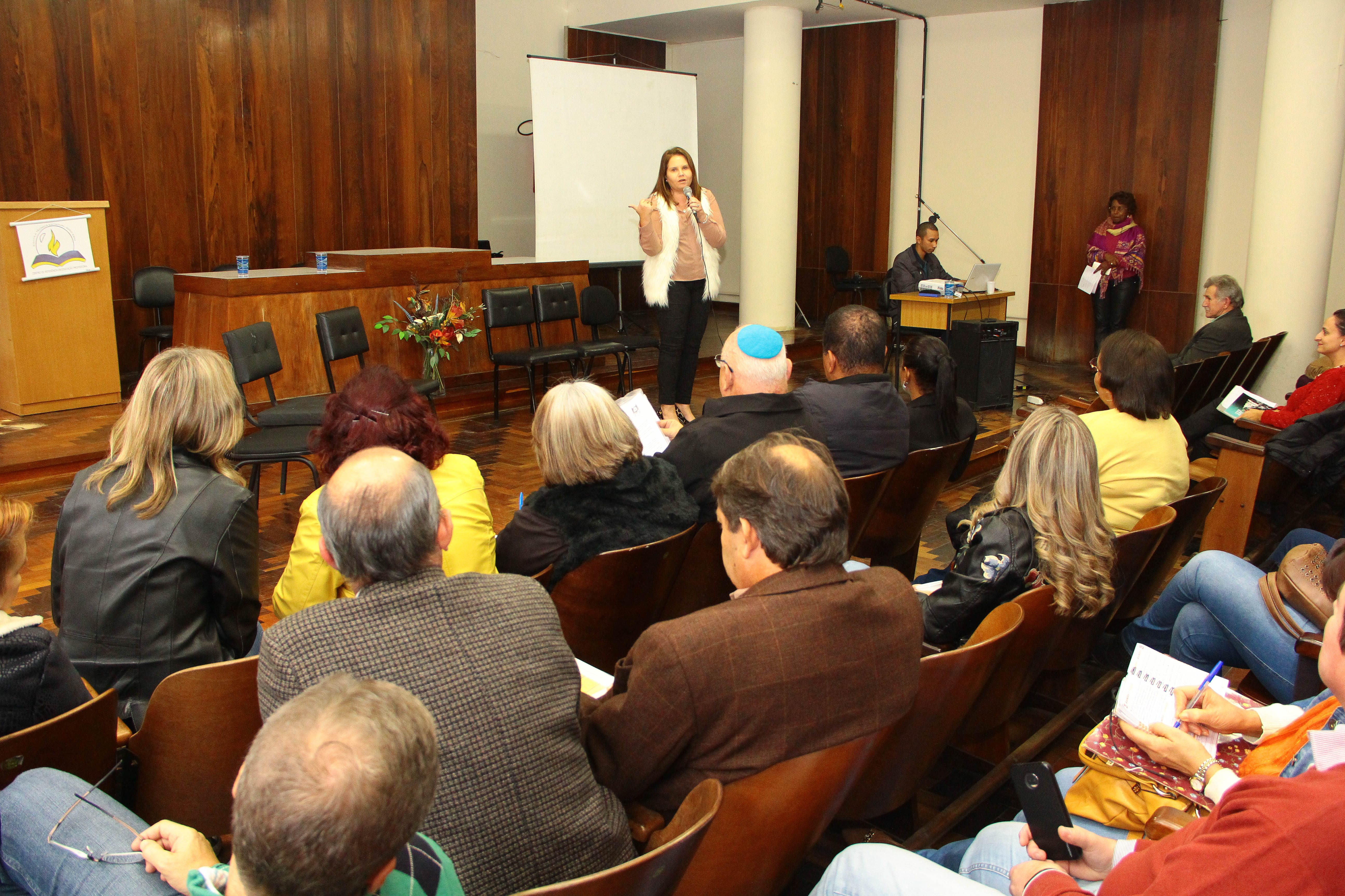 Neste primeiro encontro, 11 conselhos municipais defenderam suas atuações