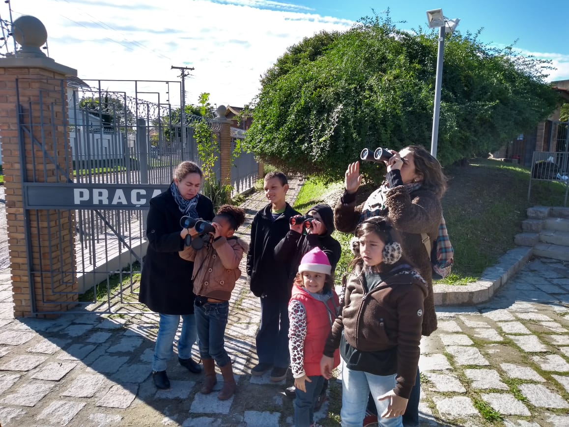 Praça Modelo recebeu alunos da Escola Especial Alfredo Dub em atividades de educação ambiental