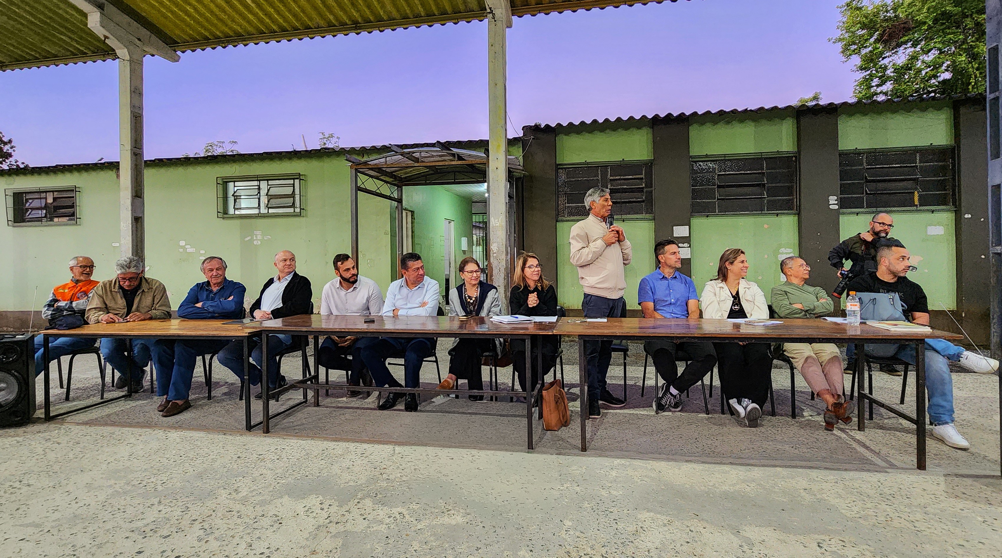 Durante duas horas e meia, prefeito Fernando Marroni e secretários ouviram as demandas dos moradores do Barro Duro