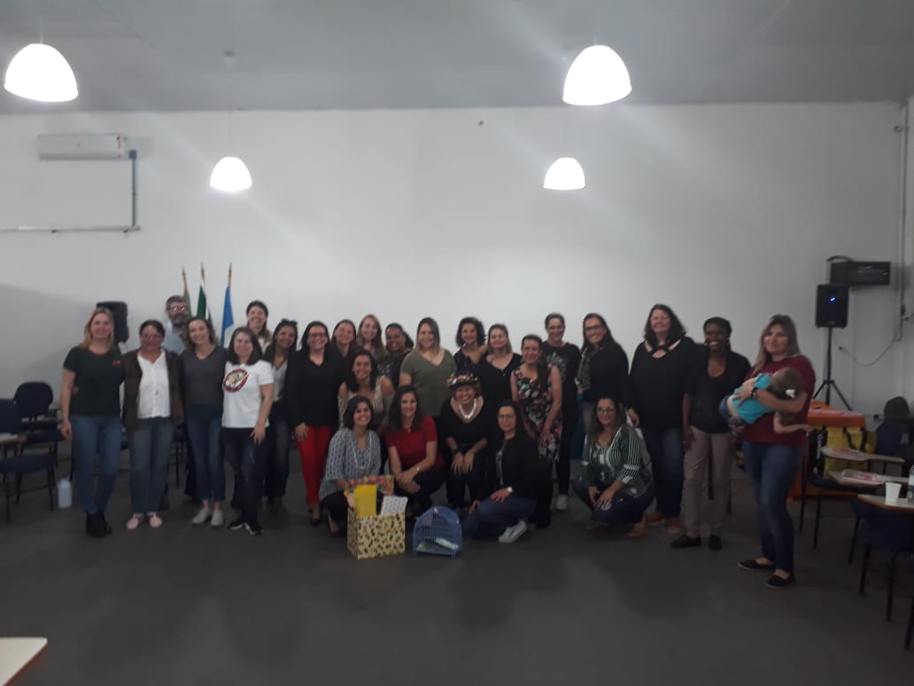 Evento realizado na Secretaria de Educação e Desporto expôs iniciativas que compartilham o propósito de desenvolver o protagonismo do aluno e resgatar a sua autoestima