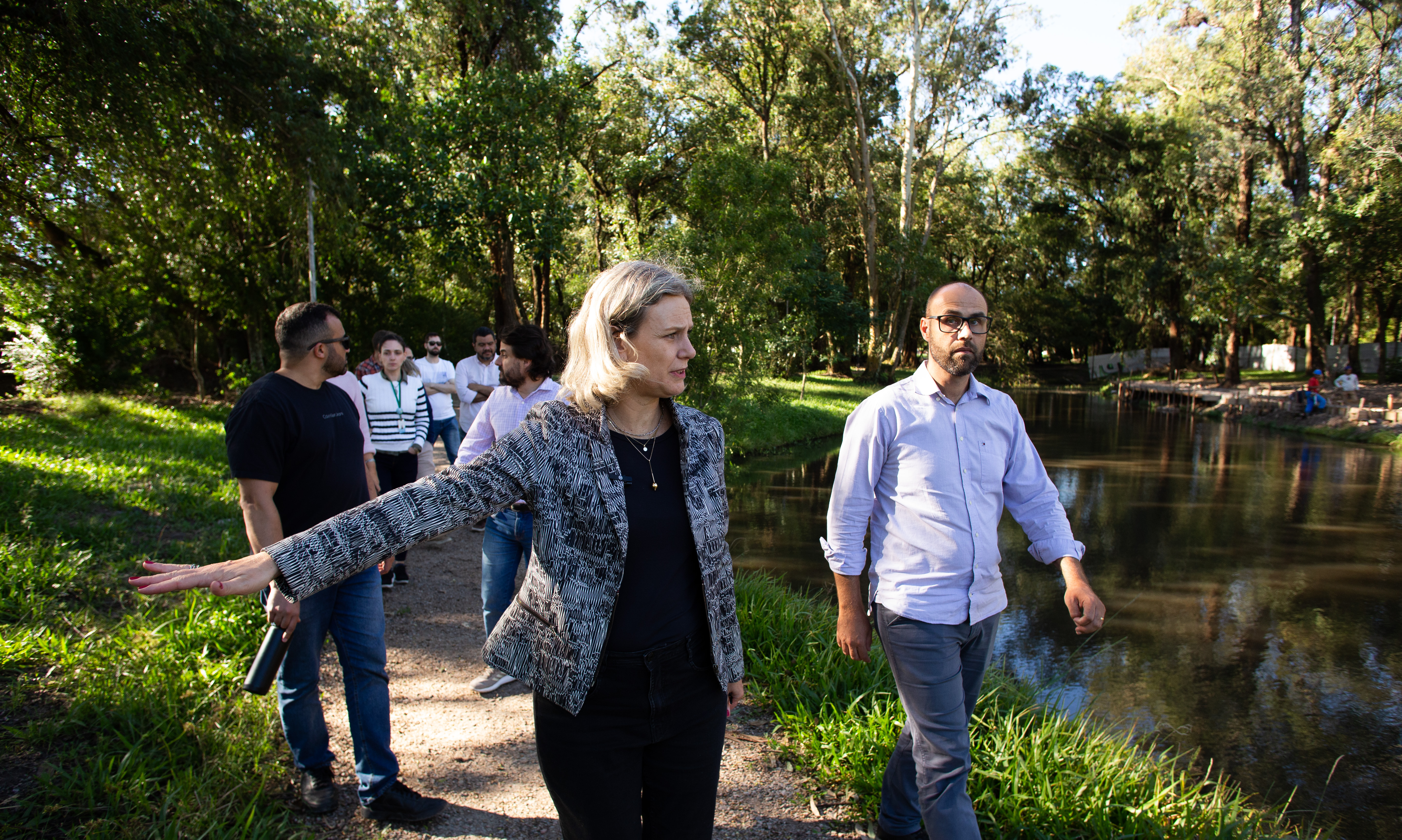 Prefeita acompanhou mais uma etapa dos trabalhos que já atingem 65% da obra