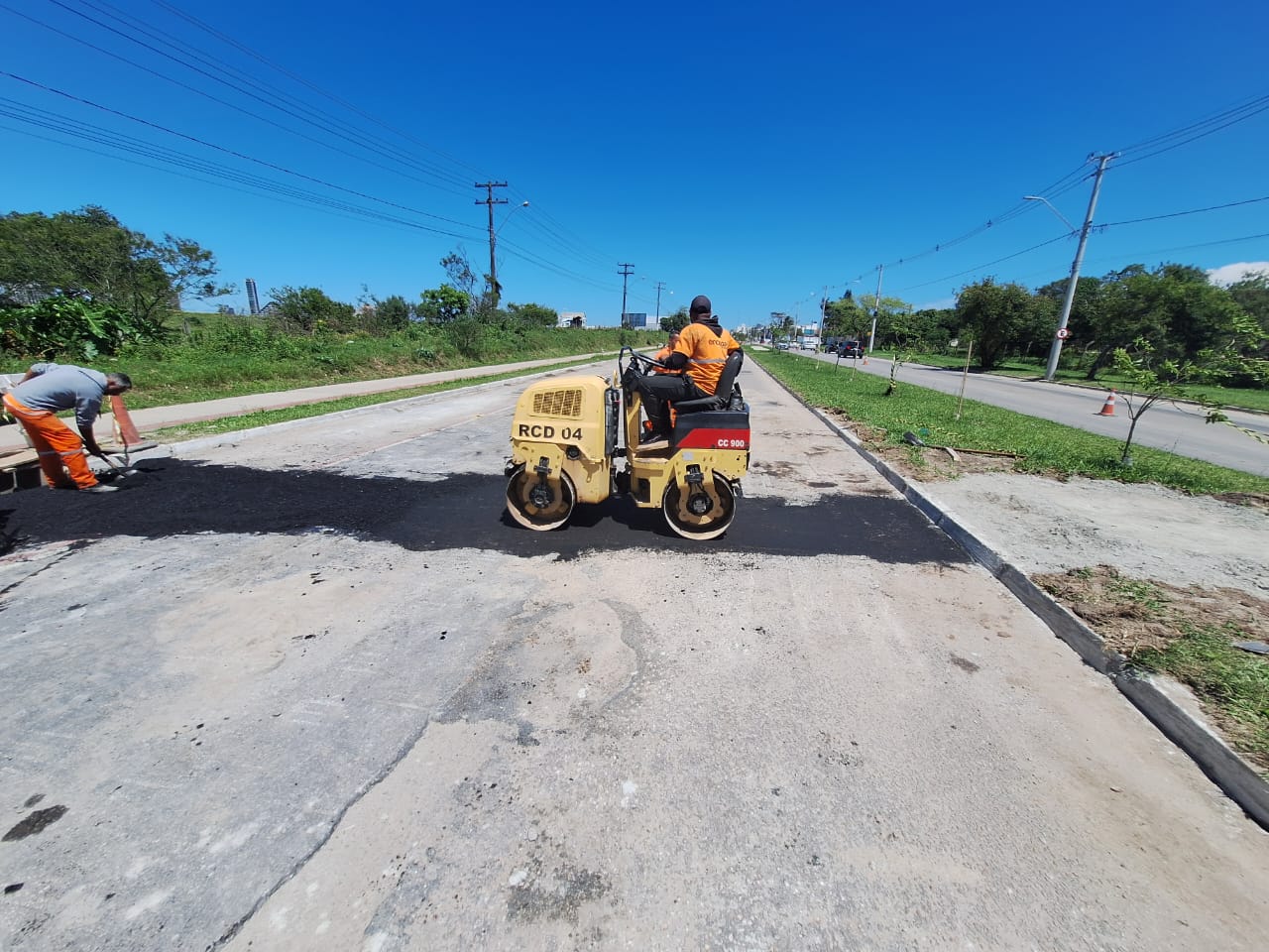 Tráfego volta ao normal entre a avenida República e Umuharama. Na próxima semana, novo trecho terá pista interrompida e fluxo será em mão dupla