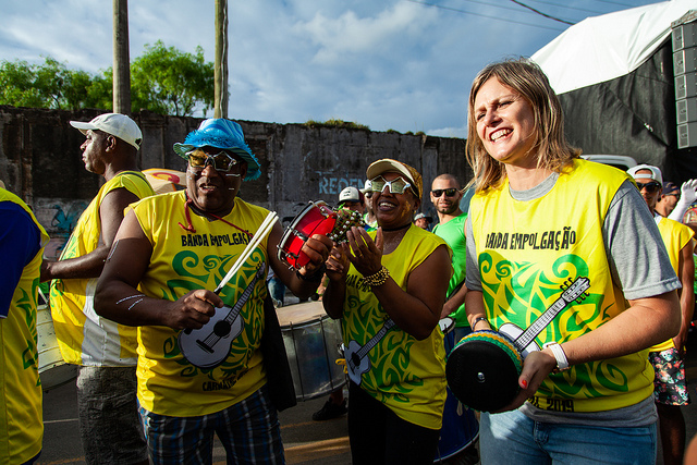 Prefeita fez a entrega da chave do município à corte do Carnaval neste sábado