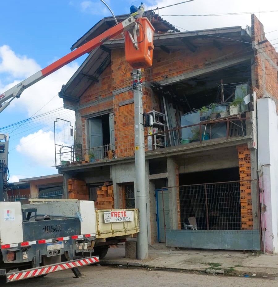 Prefeitura reimplanta mais de 270 luminárias desde setembro
Só no Balneário dos Prazeres, Departamento de Iluminação Pública (DIP) da Secretaria de Serviços Urbanos e Infraestrutura (Ssui) recuperou 128 pontos