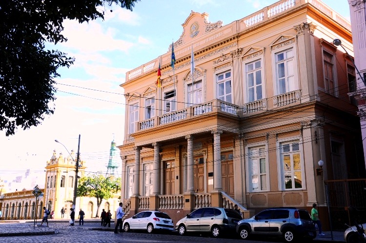 Antecedência do depósito das remunerações é de três dias úteis