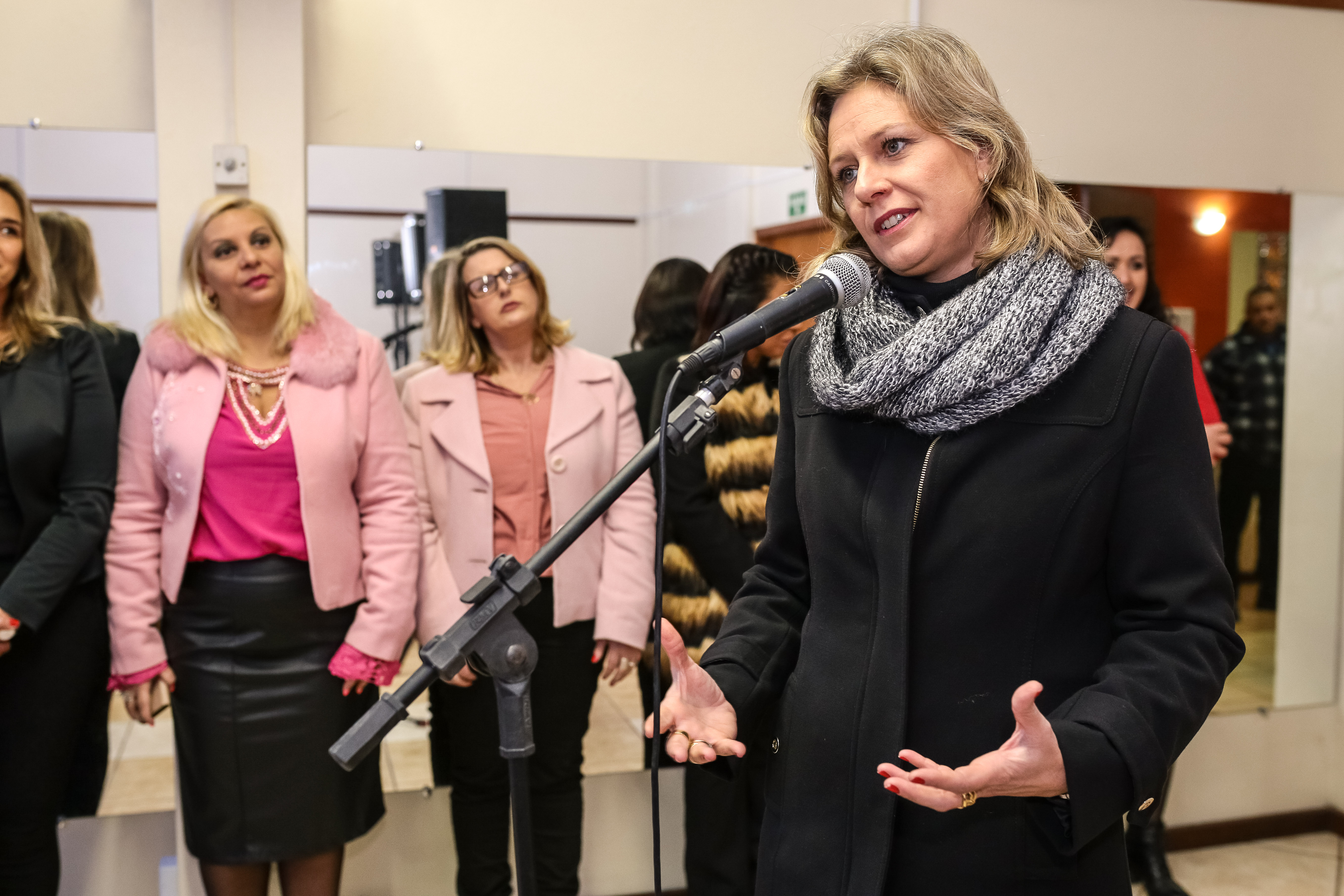 A prefeita Paula Mascarenhas esteve no jantar comemorativo