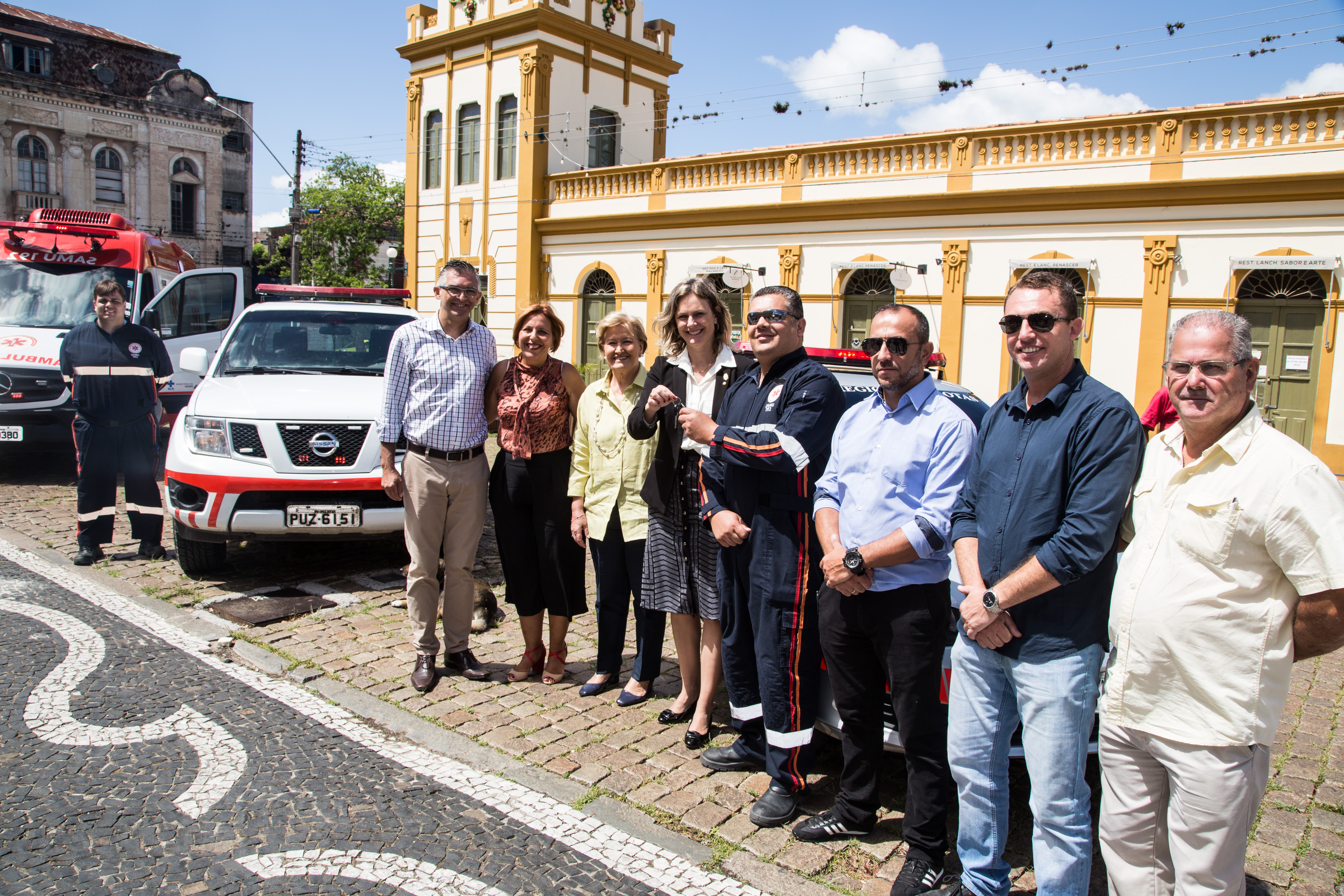 Prefeita recebeu as chaves do veículo da senadora Ana Amélia, autora da emenda que destinou o investimento