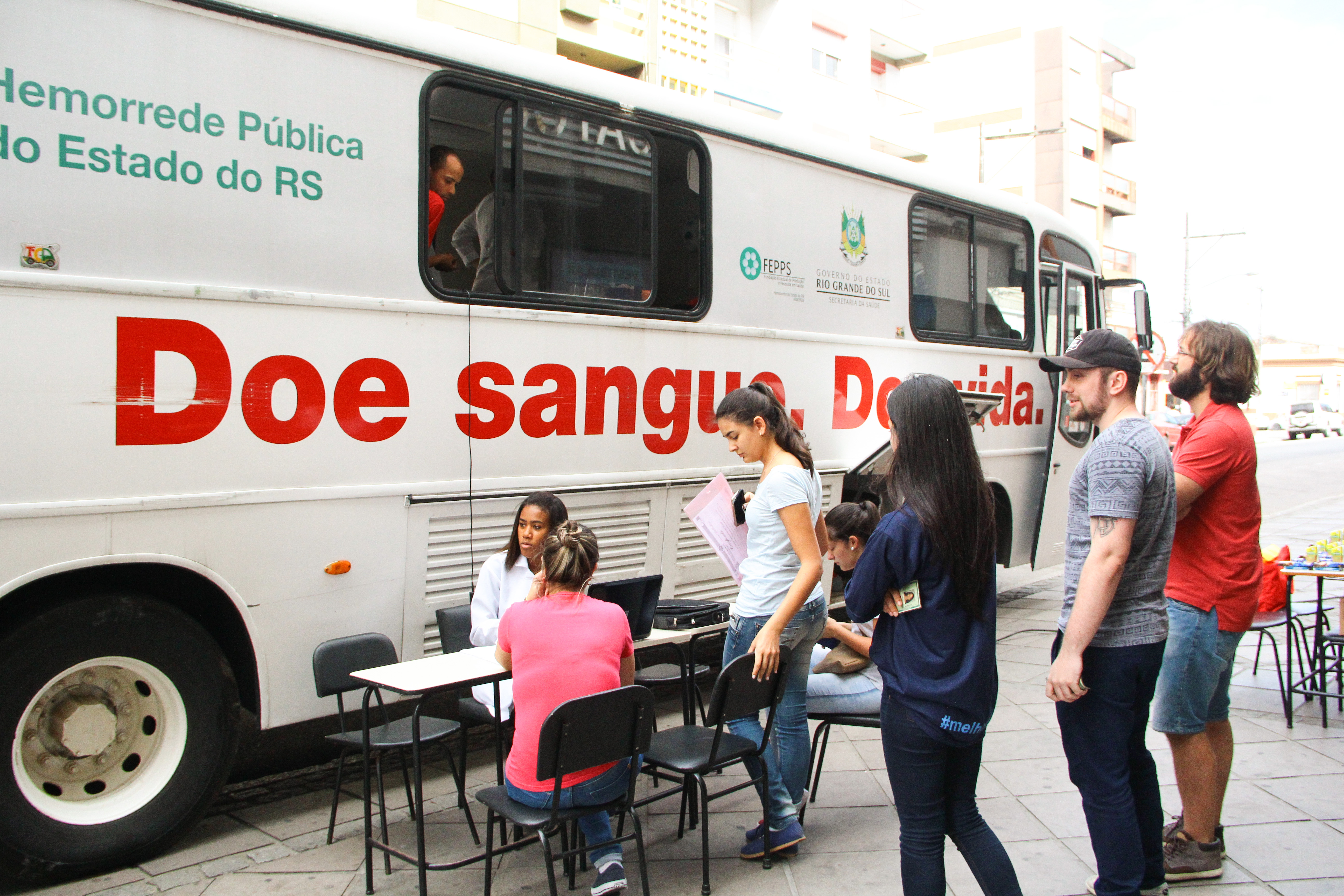 Ronda móvel do Hemocentro estará no Largo do Mercado nesta quarta-feira e integra as comemorações do Dia do Servidor