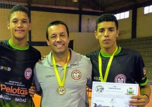 Marcelo Bispo e Lucas Ribeiro disputam pela primeira vez a competição nacional; atletas criaram vaquinha online para custear a viagem