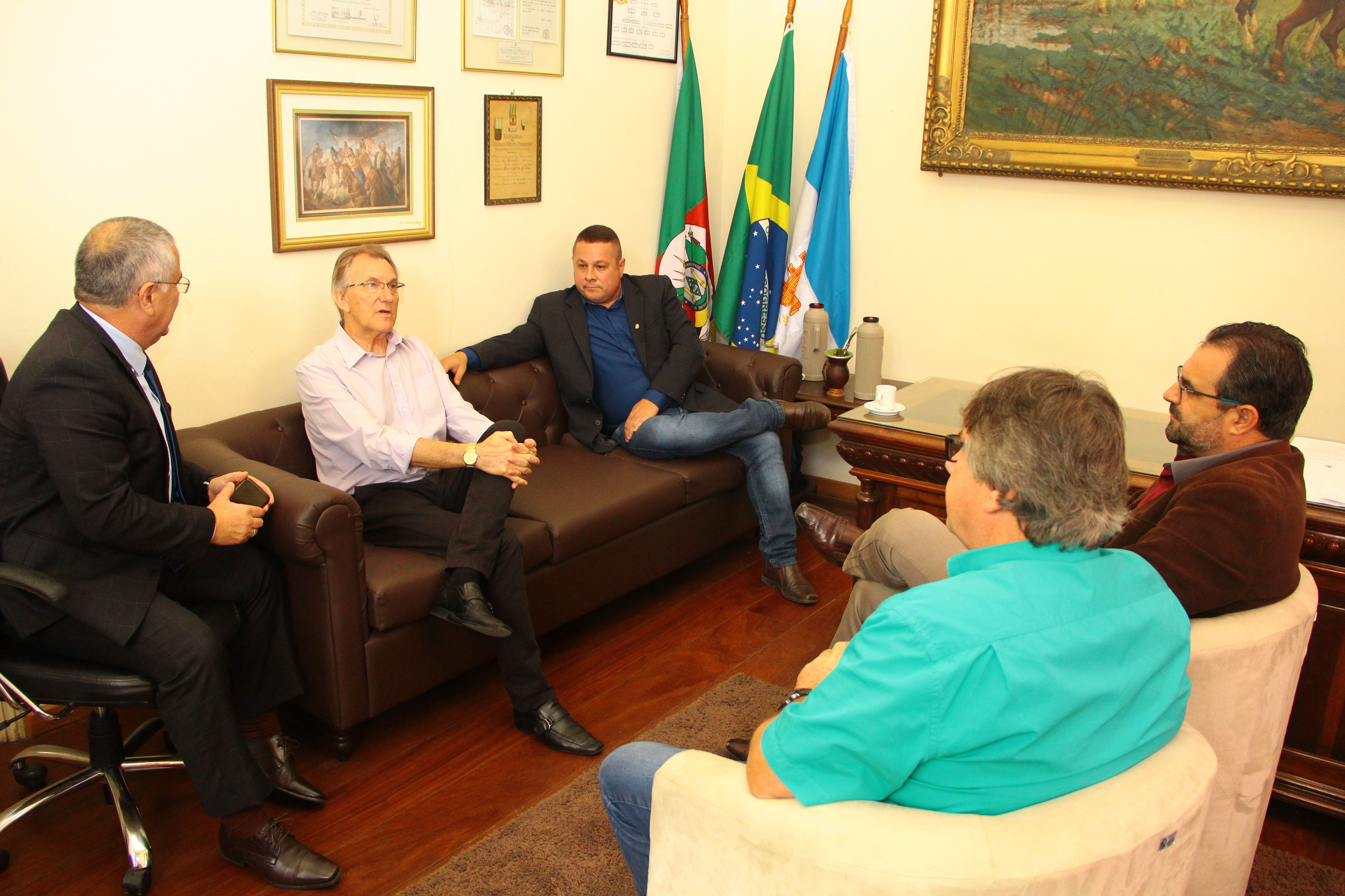 Prefeito se reuniu com dez parlamentares