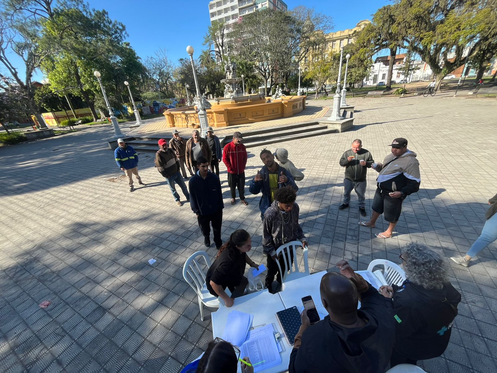Todas as quartas-feiras, equipe presta atendimento exclusivo para pessoas em situação de rua