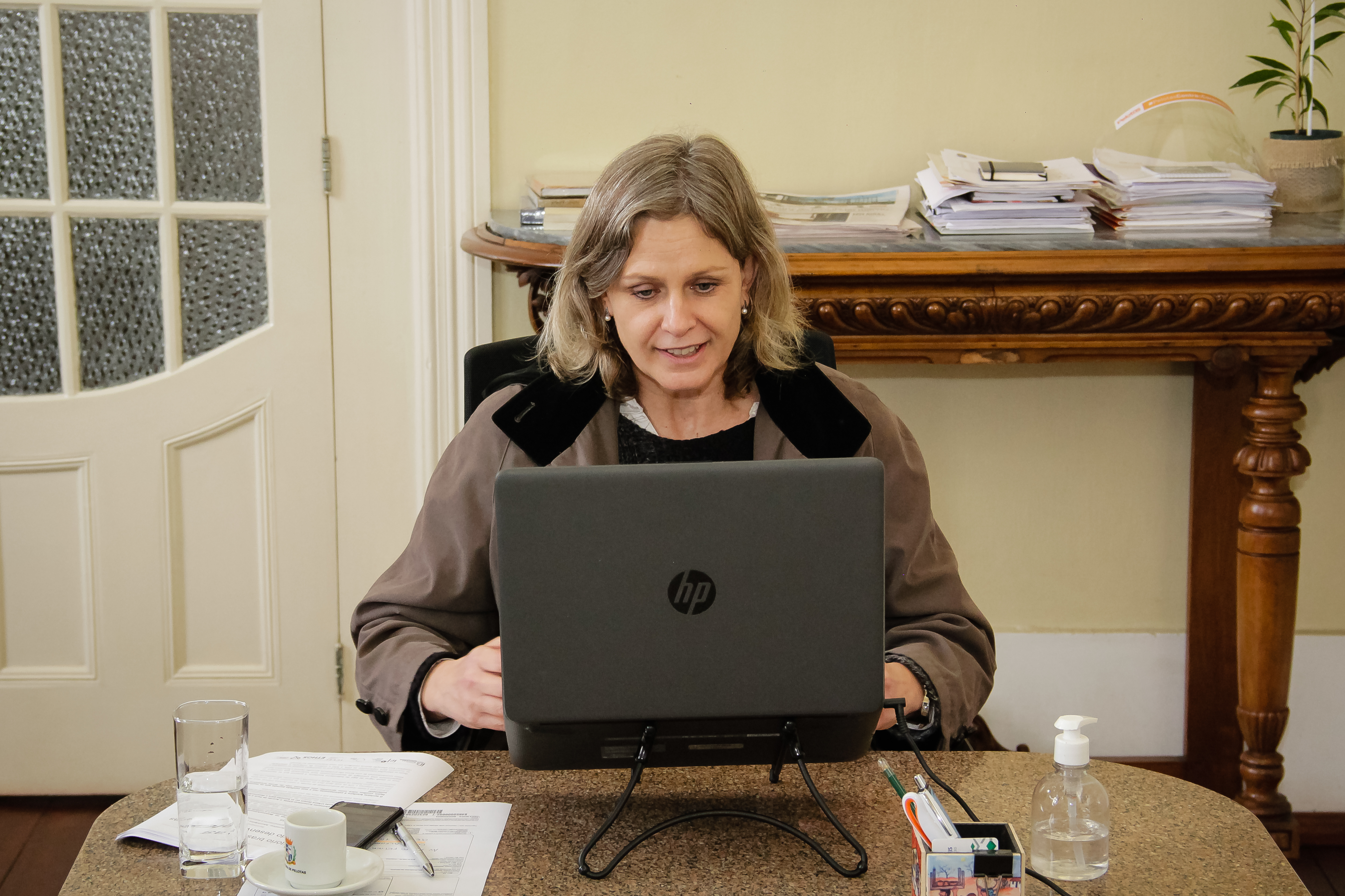 Paula foi uma das debatedoras do encontro “Pacto Federativo: municípios para a Agenda 2030” na tarde desta quinta-feira (25)