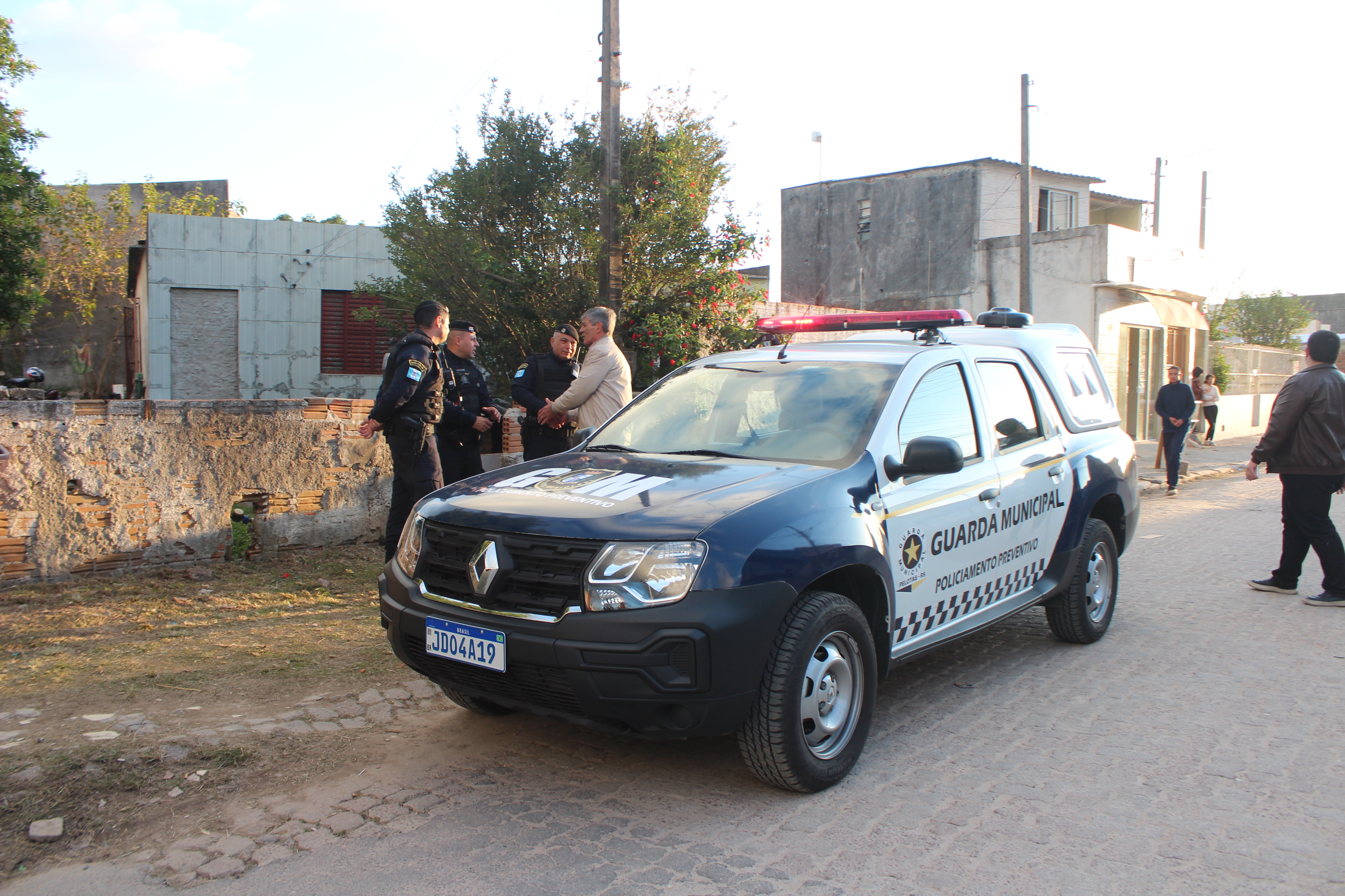 As abordagens aconteceram em diferentes regiões da cidade, atendendo diferentes demandas de fiscalização e de vigilância