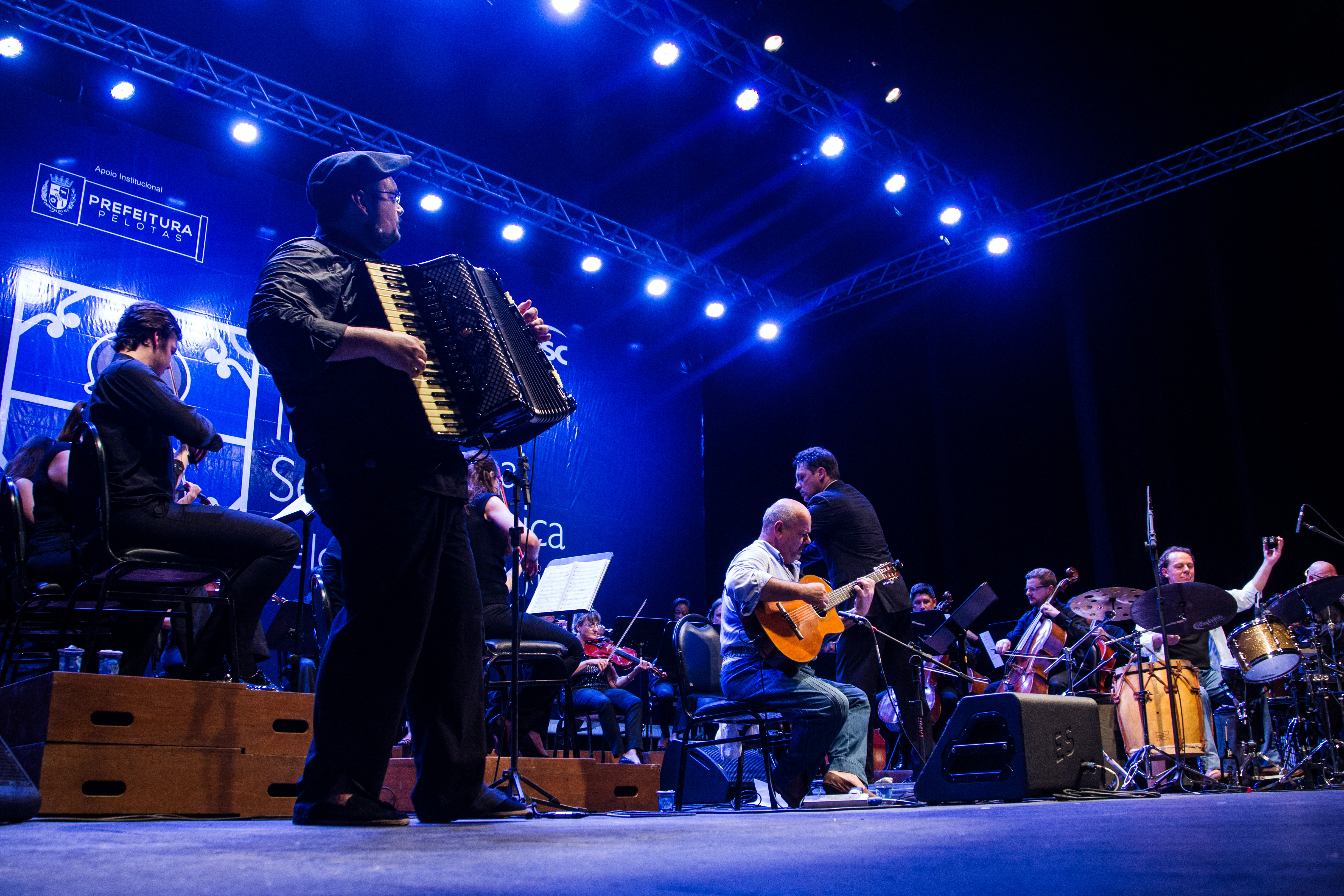 É preciso garantir entradas apenas para as apresentações no Theatro Guarany