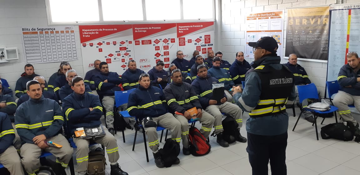 Agentes de trânsito realizam capacitação voltada à segurança e bons hábitos