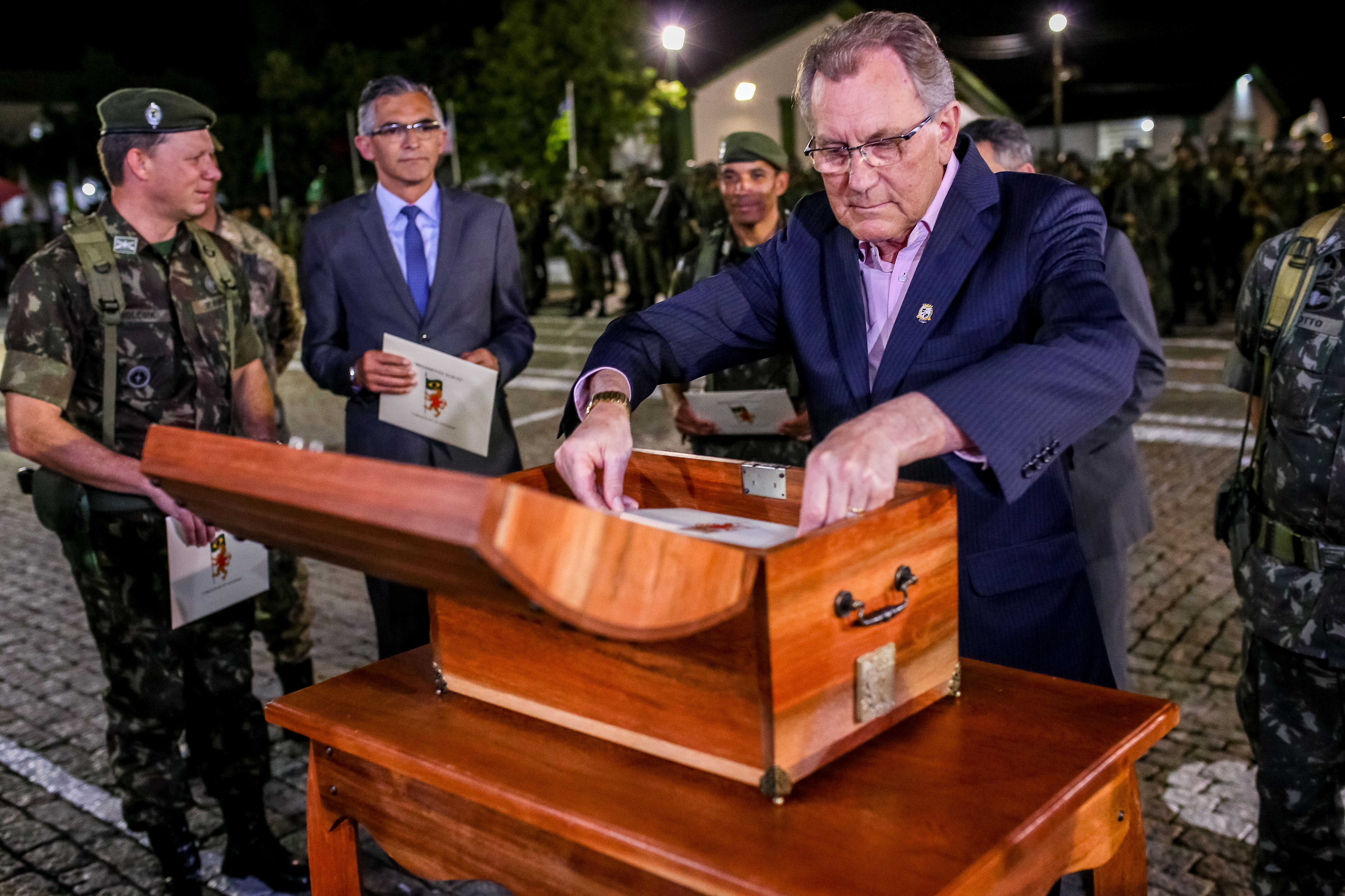 Vice-prefeito prestigiou a cerimônia alusiva aos 100 anos do Regimento Tuiuti em território pelotense