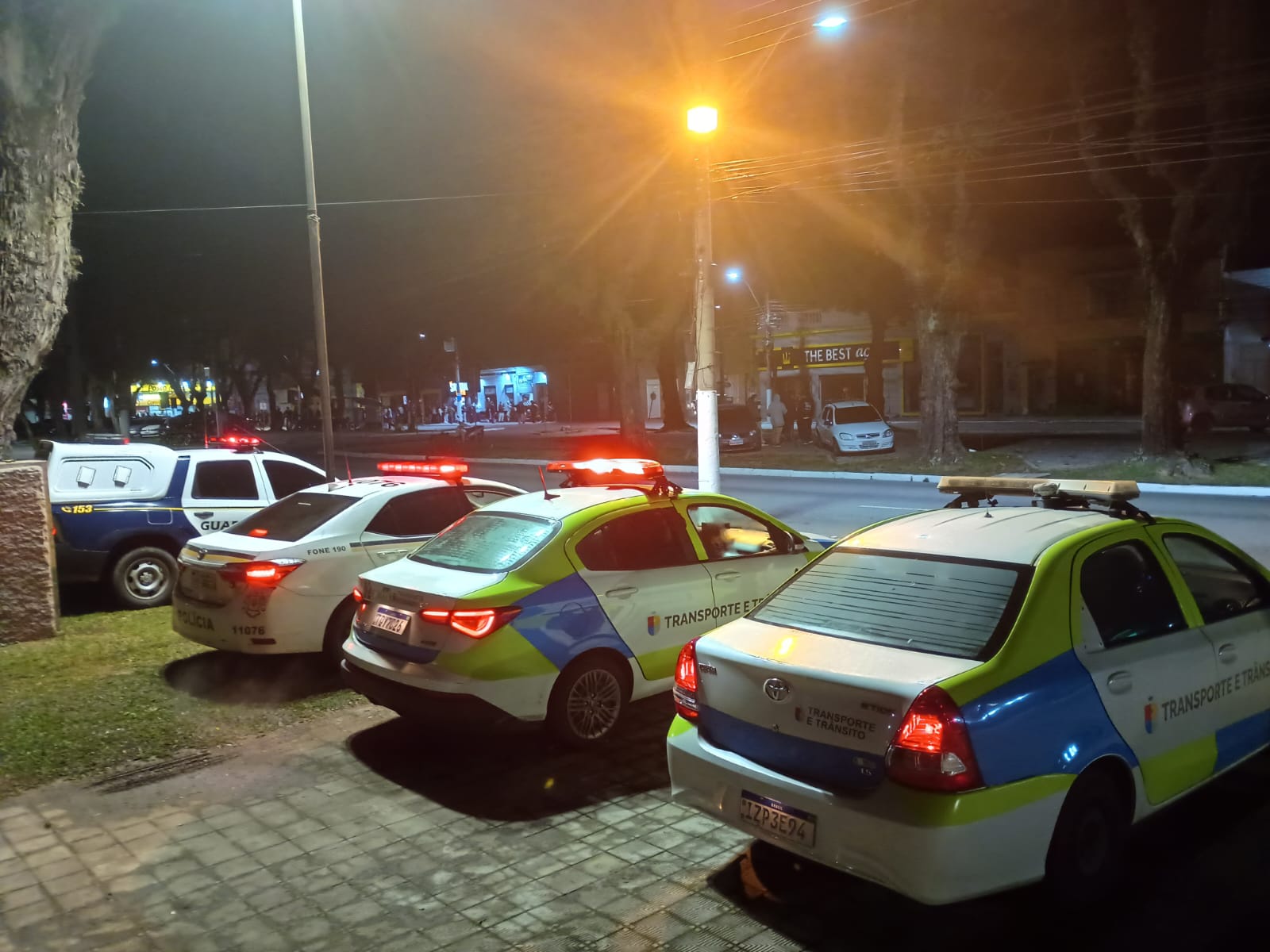 Fiscalização resultou no recolhimento de cinco veículos e uma notificação por embriaguez no volante