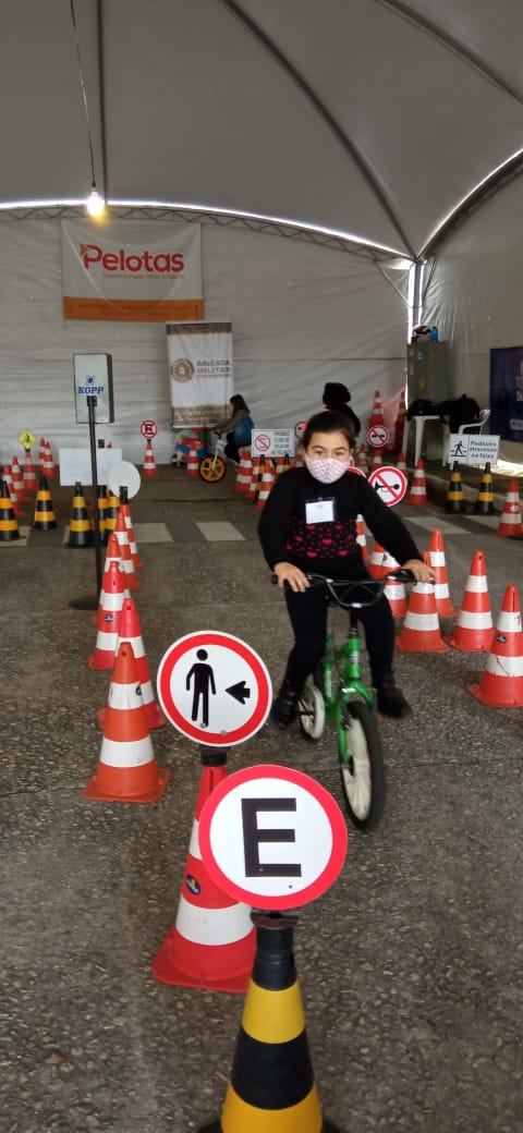 Estande da Secretaria de Transporte e Trânsito está com a Escolinha à disposição. Cerca de sete mil crianças já visitaram o local