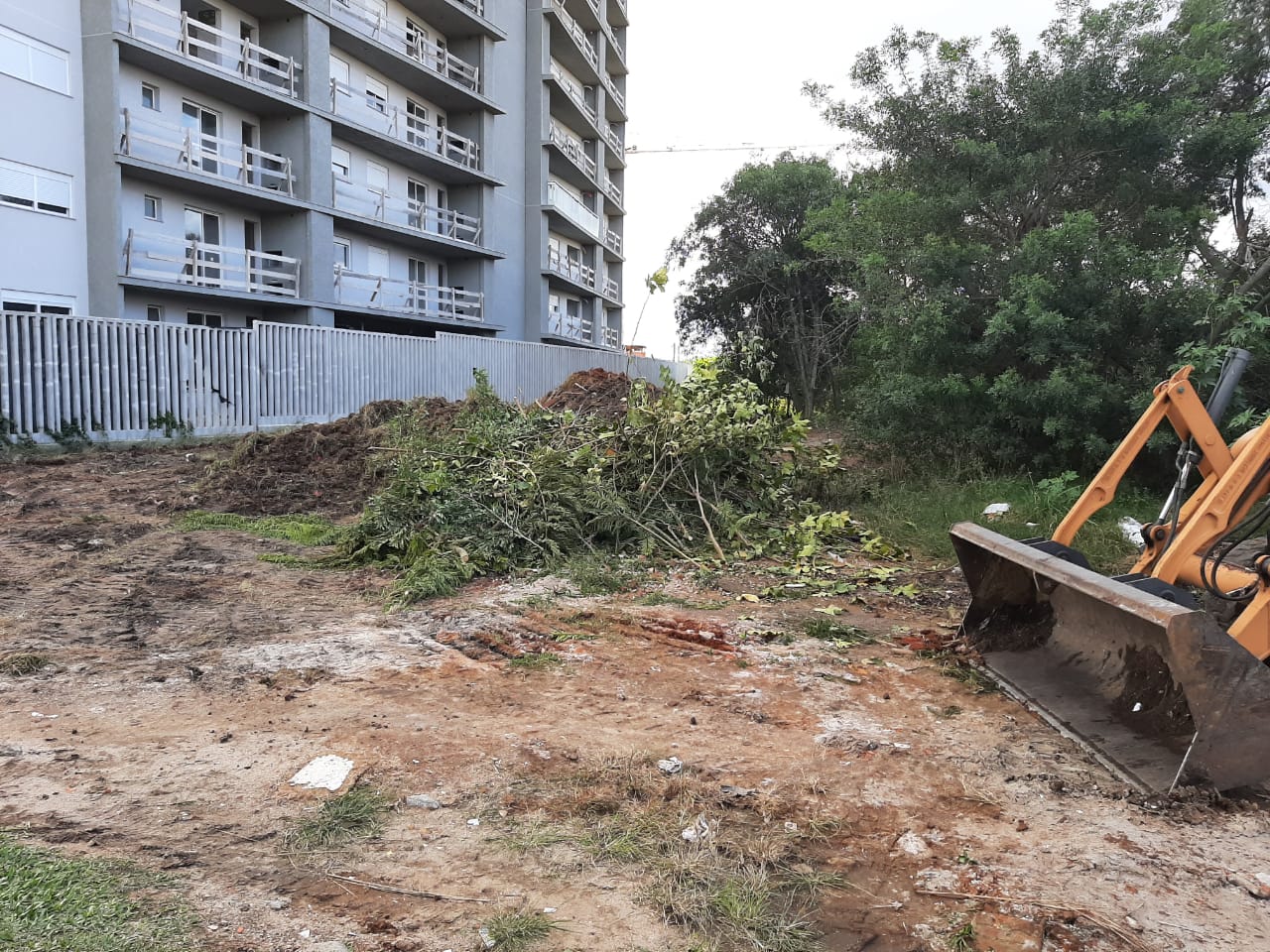 Localizado na avenida Juscelino Kubitschek de Oliveira com rua Doutor Cassiano, terreno é habilitado para ser usufruído pela comunidade