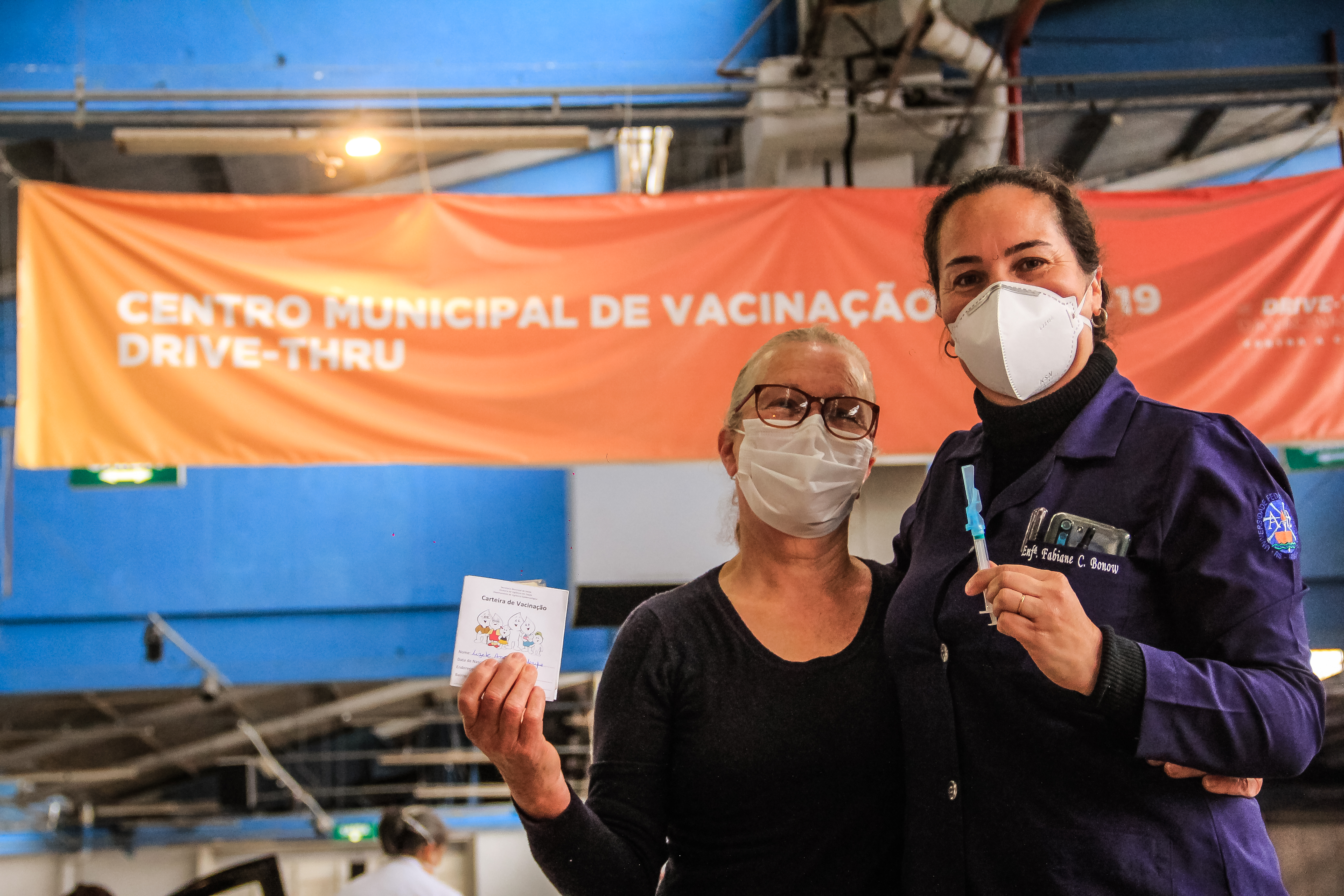 Cronograma segue nesta sexta-feira (24). Imunossuprimidos poderão se vacinar em nova ação, na terça-feira (28), na sede do Serviço de Assistência Especializada (SAE)