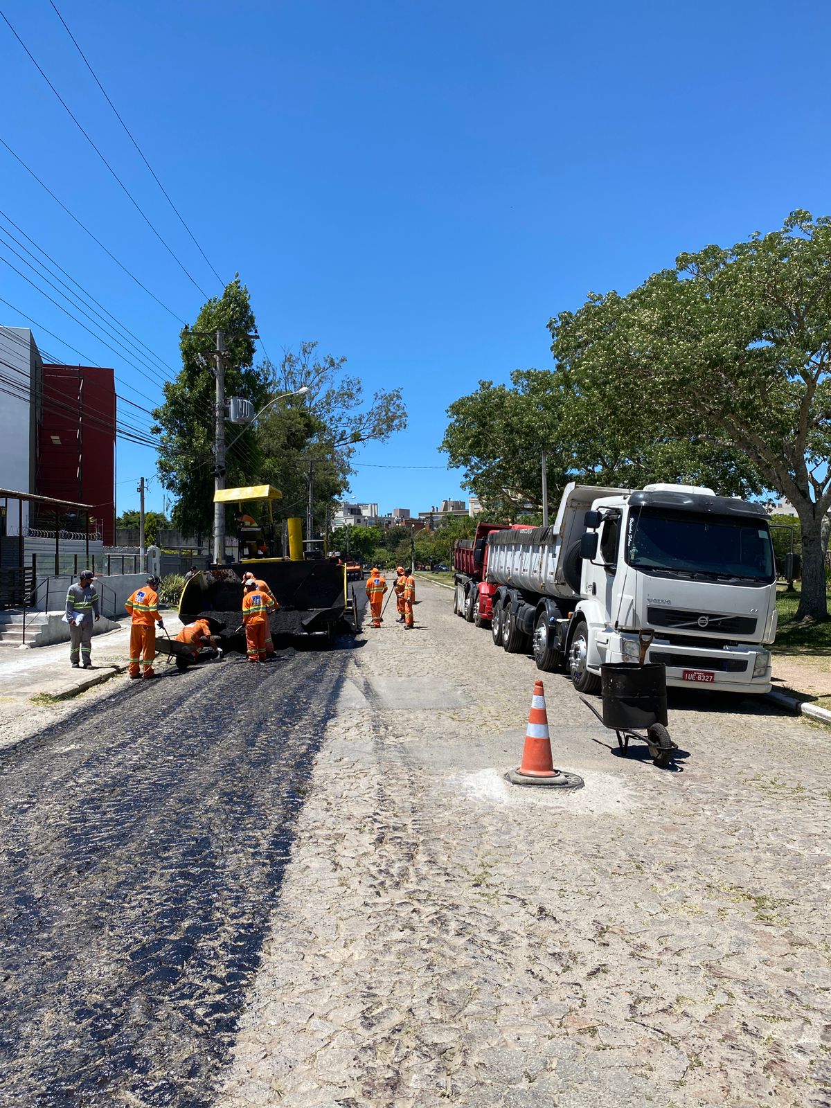 Mais de R$ 2,2 milhões garantem pavimentação asfáltica e outros avanços no bairro Três Vendas. Recursos são de emenda parlamentar do deputado Daniel Trzeciak e de contrapartida municipal
