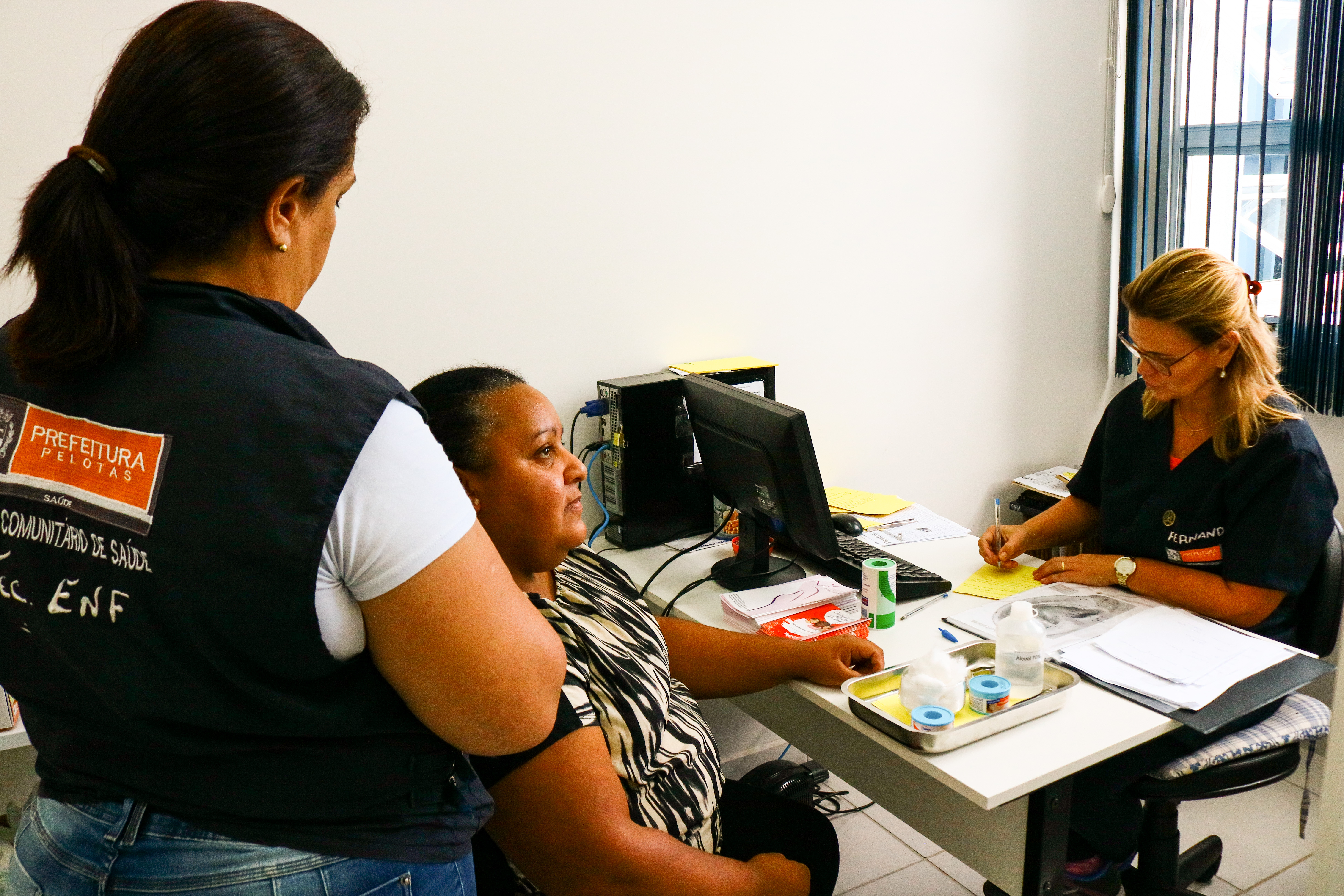 Município oferece Reiki e Auriculoterapia como tratamentos alternativos aos usuários. Após a capacitação de mais profissionais para o uso das técnicas, a intenção é ampliar a cobertura