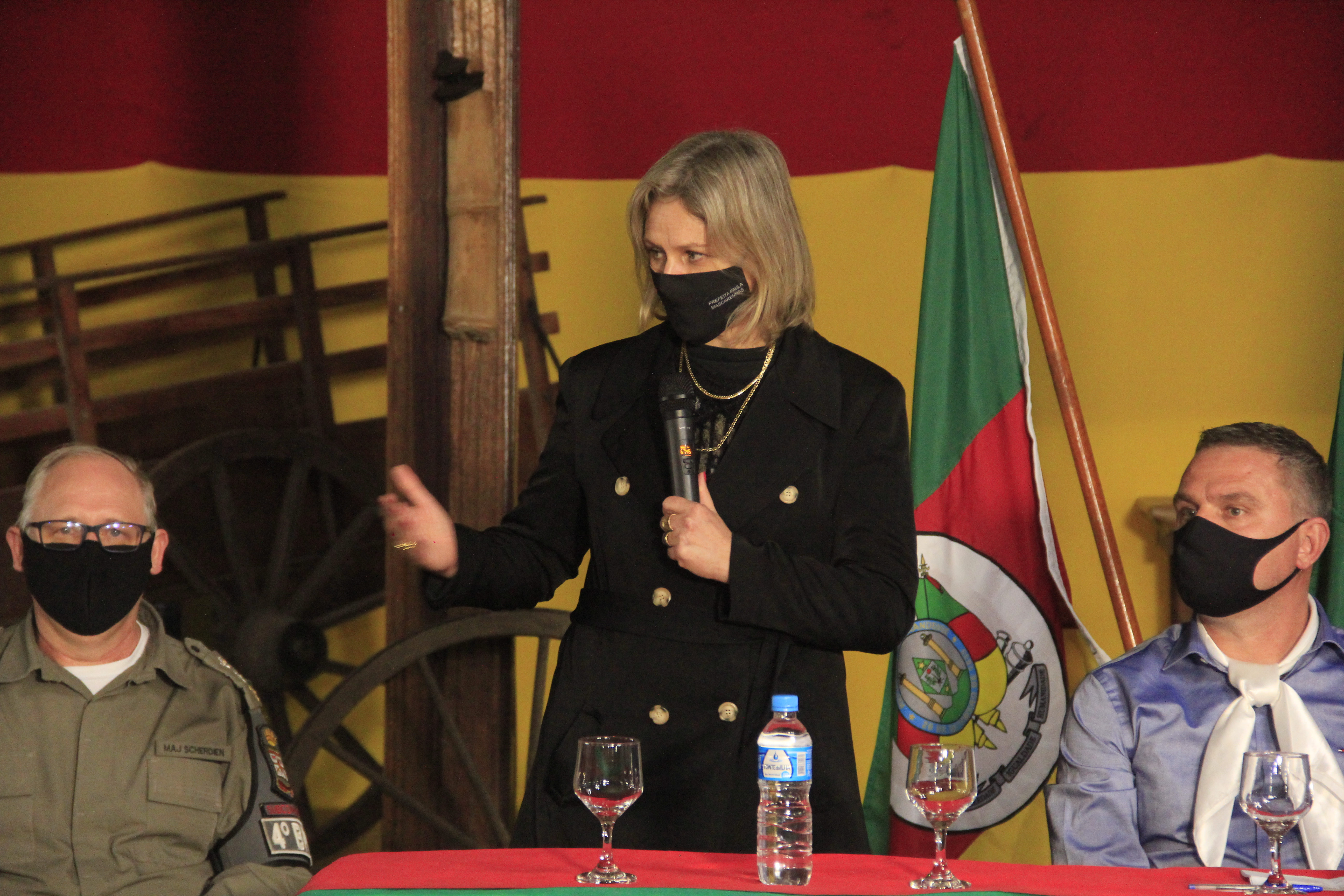 CTG Os Farrapos sediou a sessão solene realizada pela Câmara de Vereadores, em homenagem àqueles que trabalham em prol da cultura gaúcha e que colaboram com a divulgação e expansão do tradicionalismo