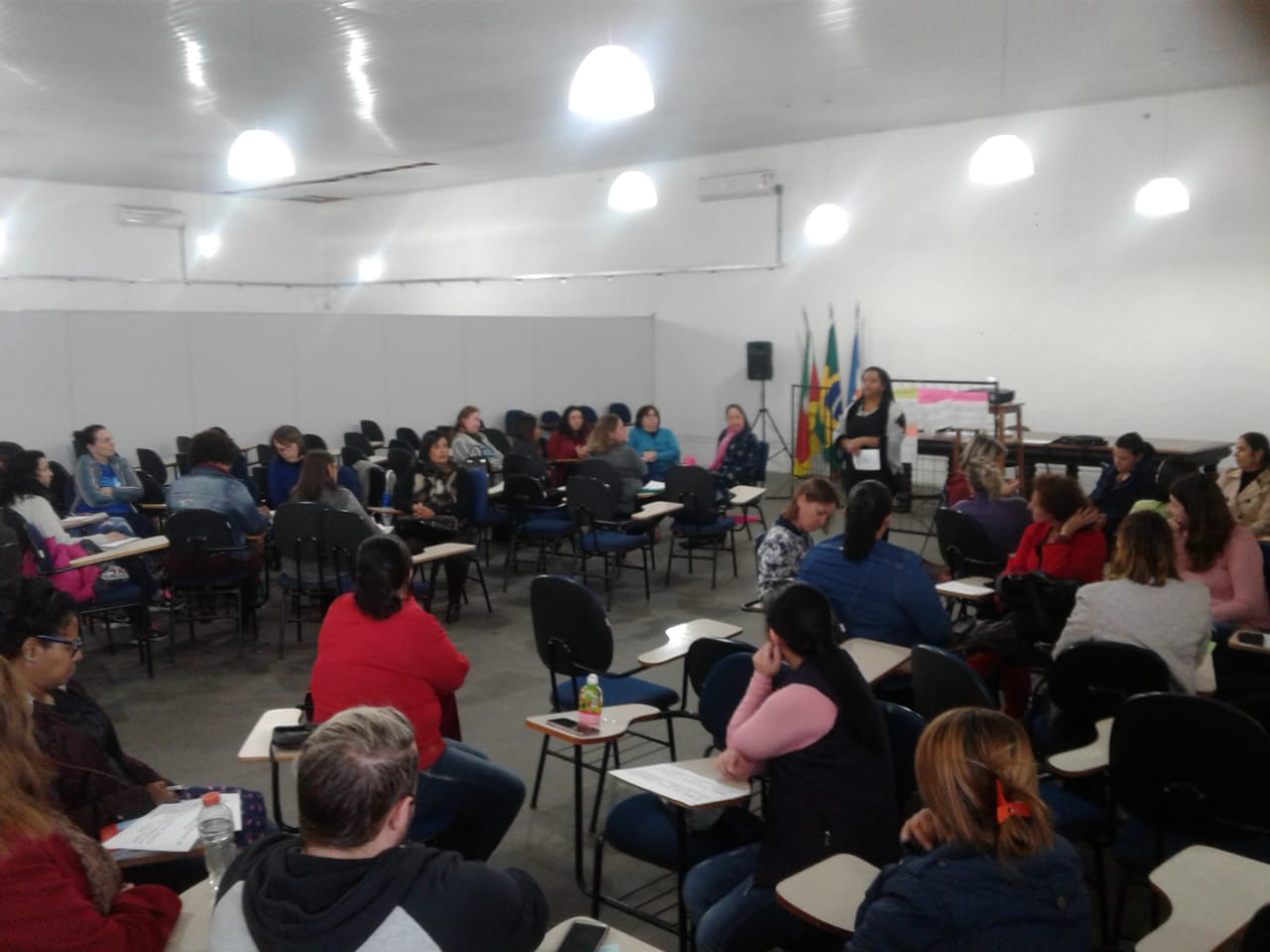 Atividade de formação continuada reuniu 50 docentes que lecionam em anos iniciais