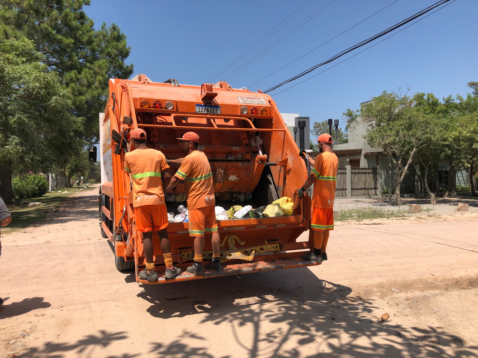Sanep adota medida para que os coletores possam celebrar as festividades junto aos seus familiares