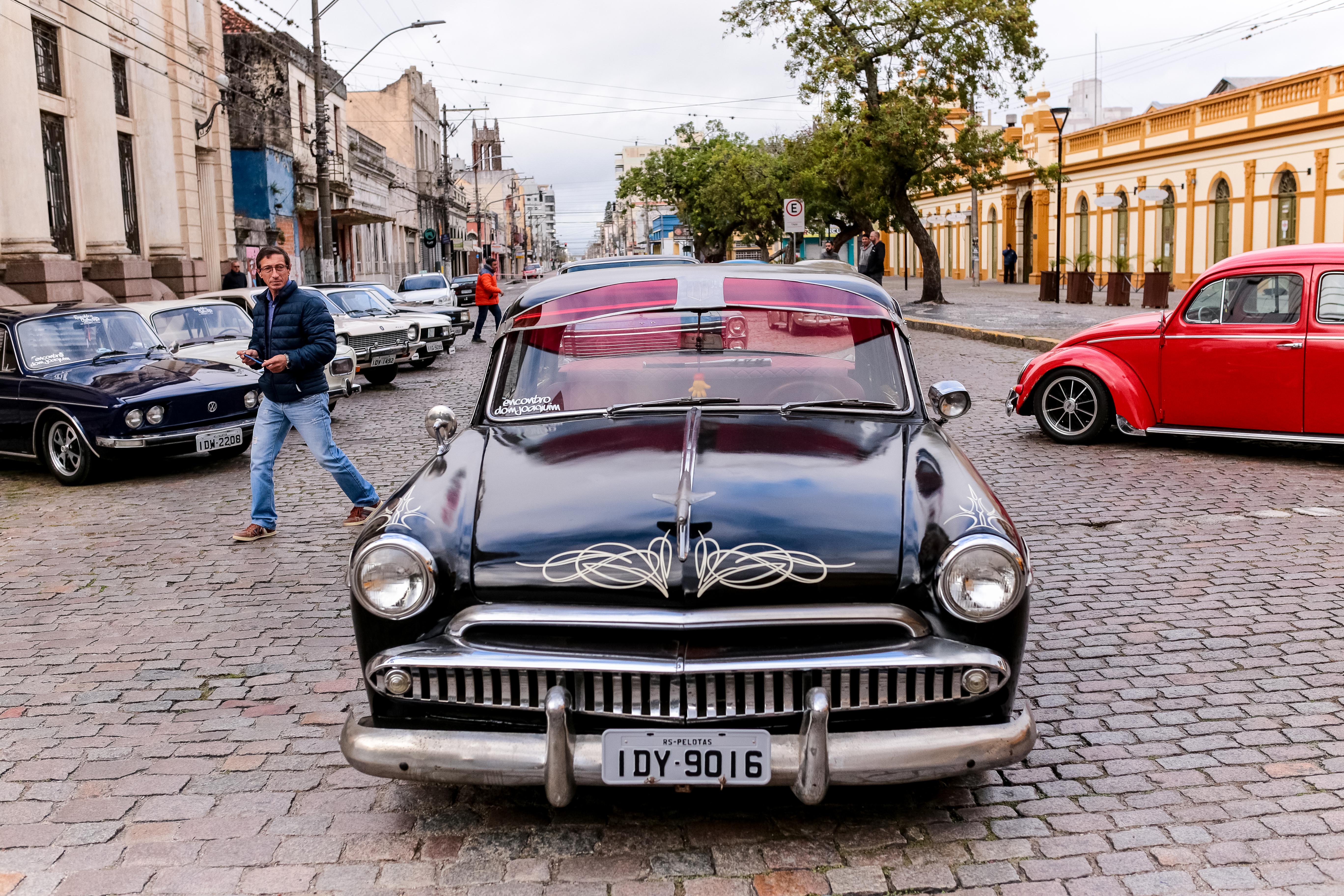 Passeio ciclístico, encontro de carros antigos e arrecadação de agasalhos para doação são ações da campanha
