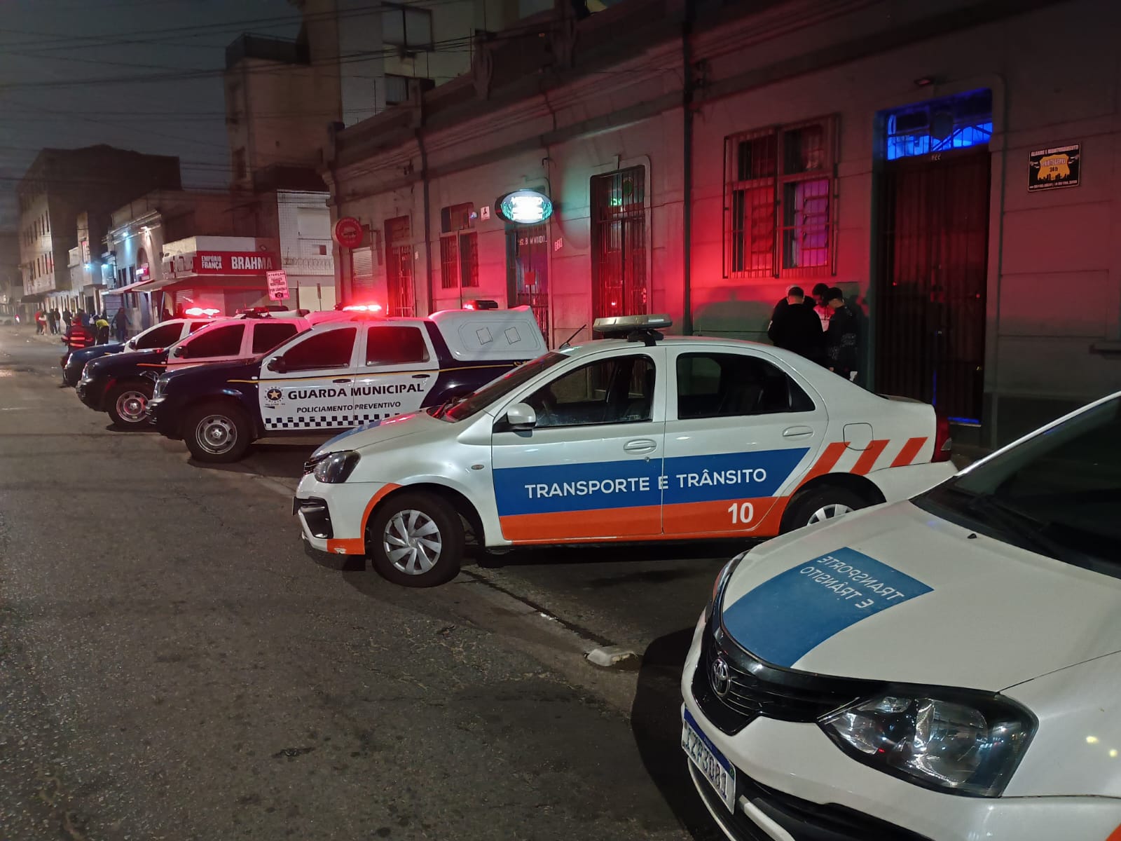 Ações ocorreram no sábado e no domingo; quatro autos de infração foram emitidos