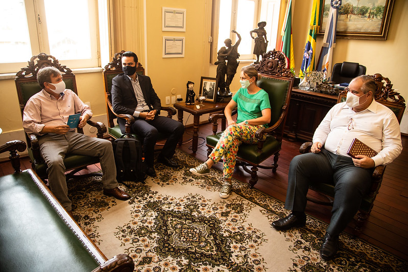 Projetos sociais desenvolvidos pela instituição e as ações do Pacto Pelotas pela Paz foram assuntos tratados no encontro