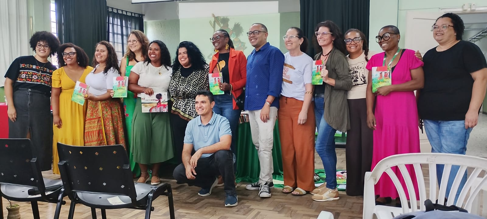 O evento aconteceu nesta quinta-feira (16) e promoveu encontro entre a autora Ângela Xavier, o ilustrador Alisson Affonso e parte da comunidade escolar municipal