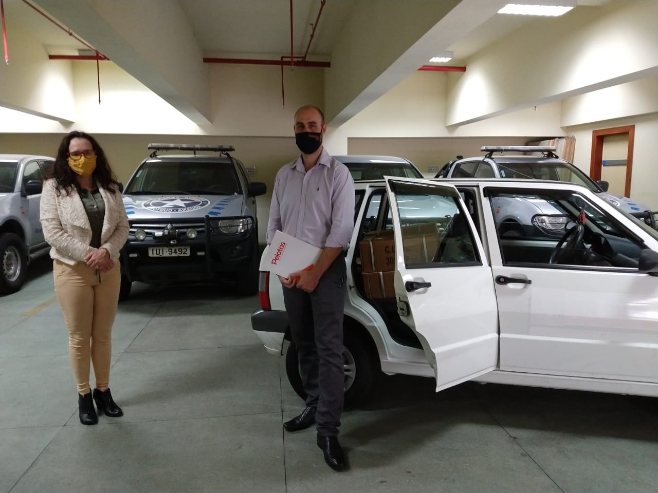 Foram doadas 10 mil canetas apreendidas pelos agentes