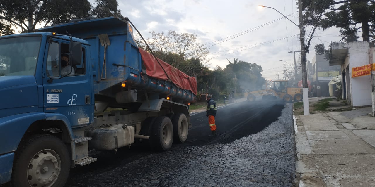 Depois da obra pronta, toda a extensão da avenida ficará pavimentada com asfalto