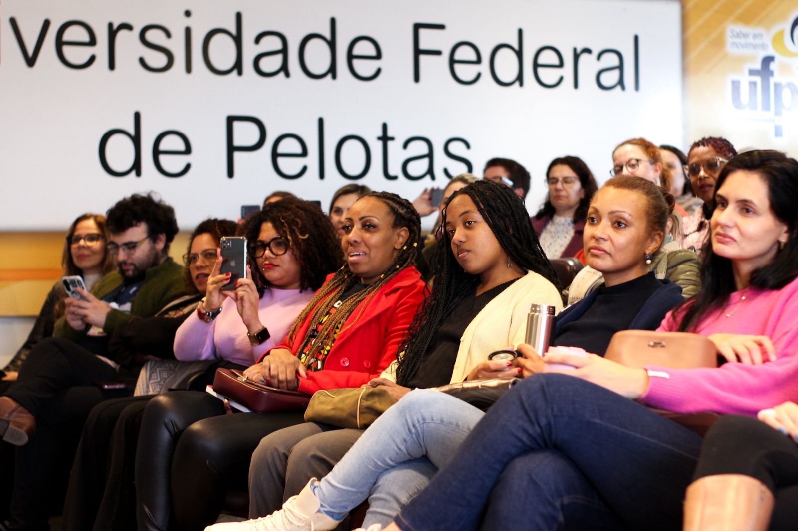 Daniela Brizolara participou de palestra, roda de conversa, inauguração, além de visitar a Fenadoce
