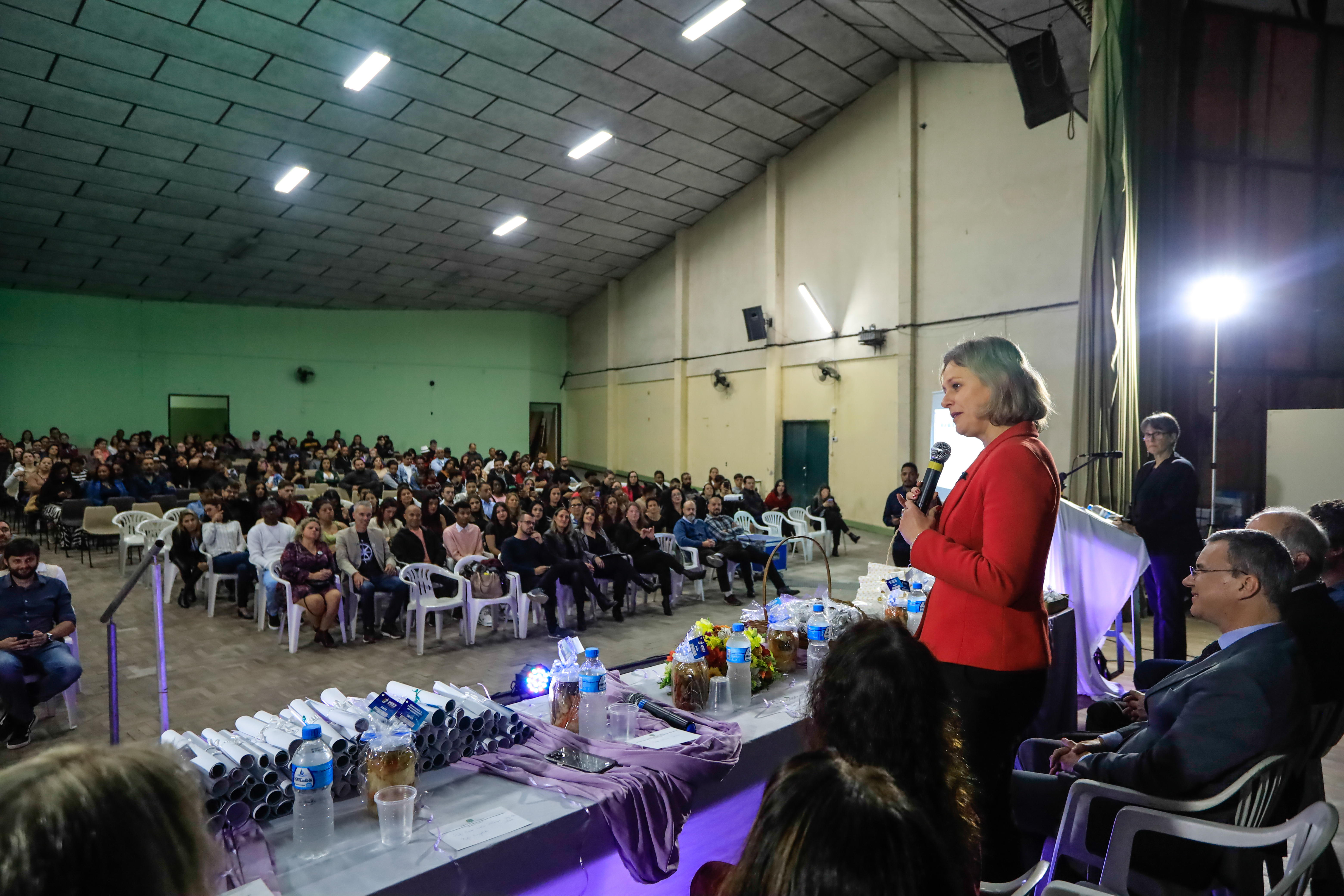 Cerimônia no auditório do Colégio Pelotense marcou a conclusão dos cursos profissionalizantes de 252 estudantes da rede