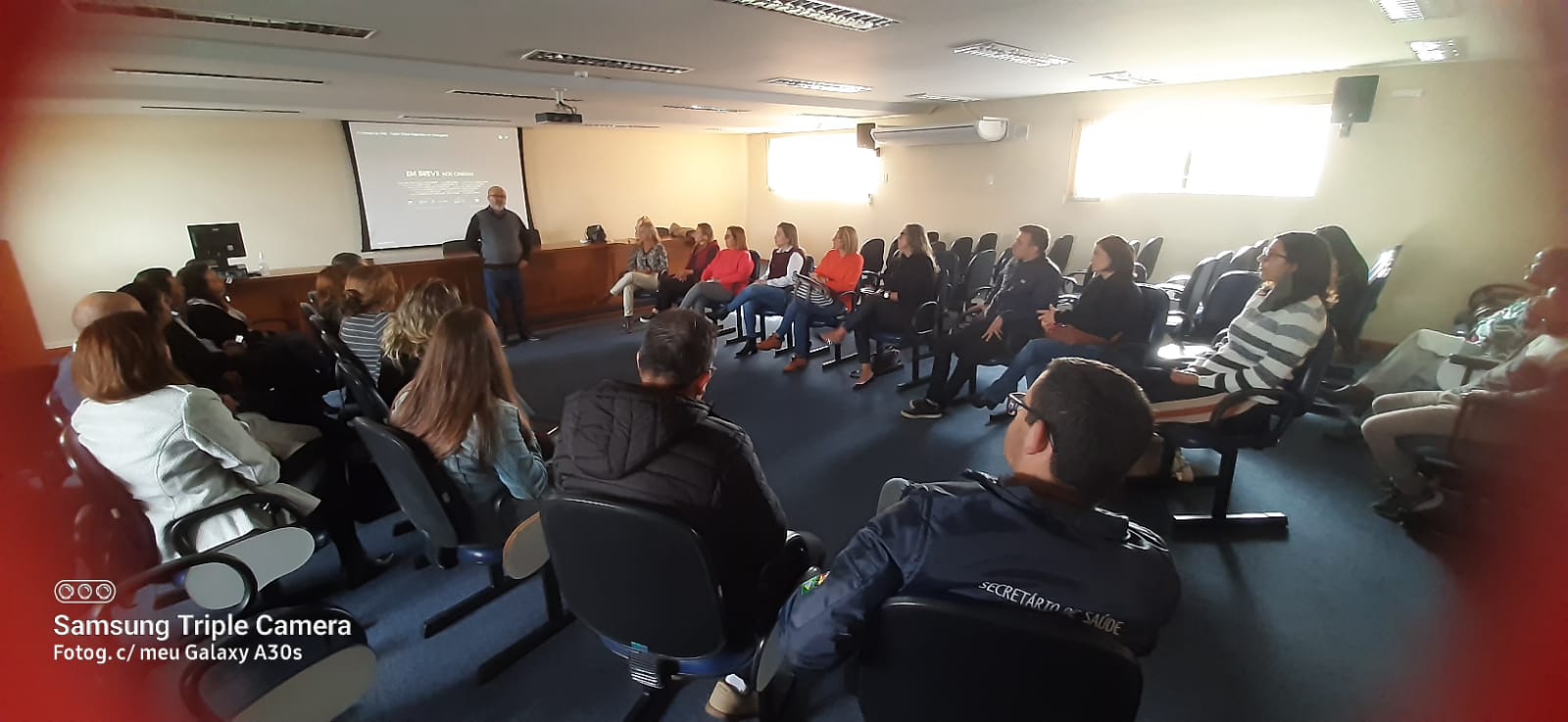 A Prefeitura é responsável pela execução do Programa e já reduziu em 50% o número de abrigos na cidade e se tornou referência no Estado