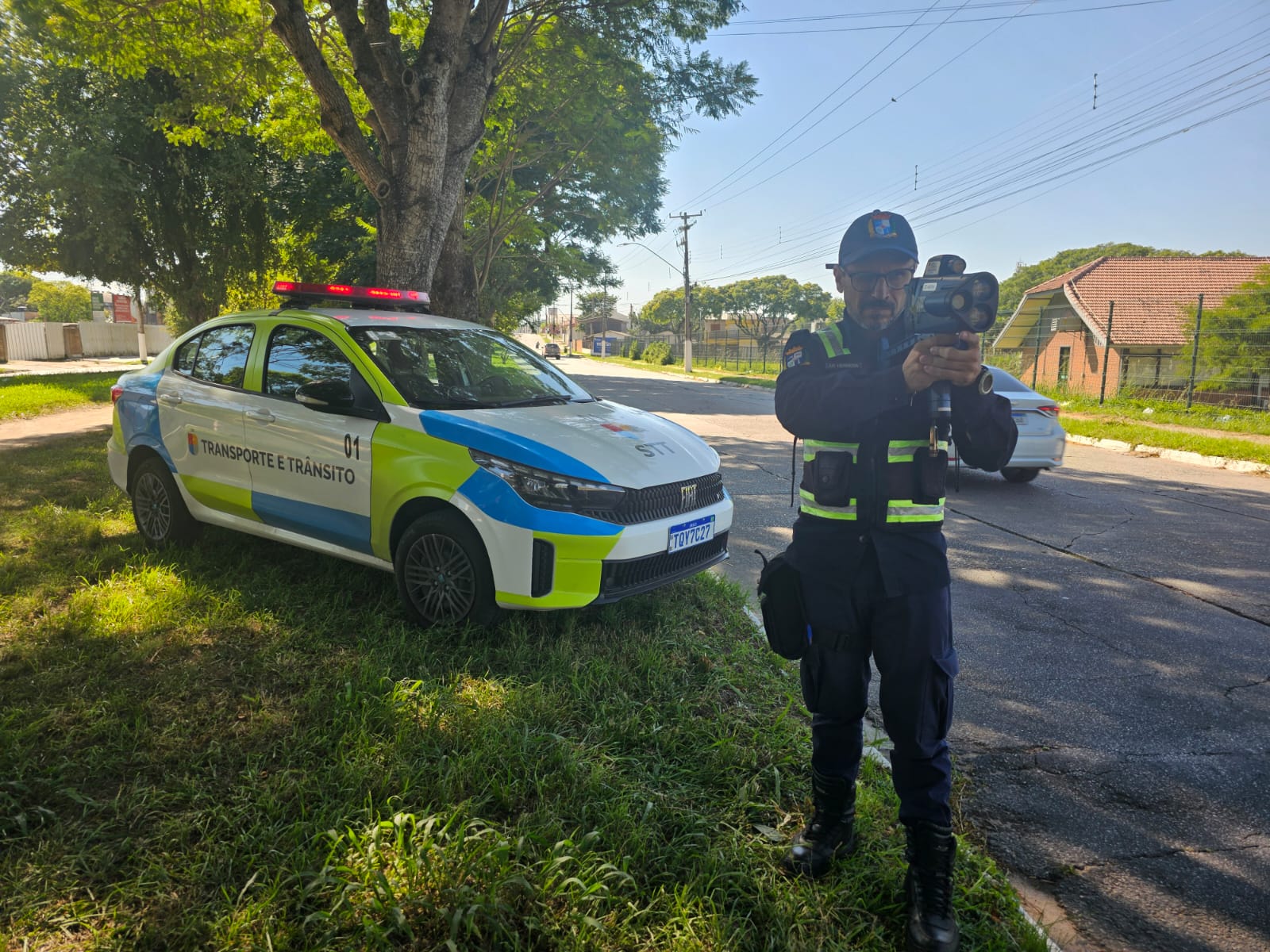 Agentes de trânsito irão monitorar a velocidade de veículos em três avenidas de grande fluxo: Bento Gonçalves, João Jacob Bayni e Francisco Caruccio