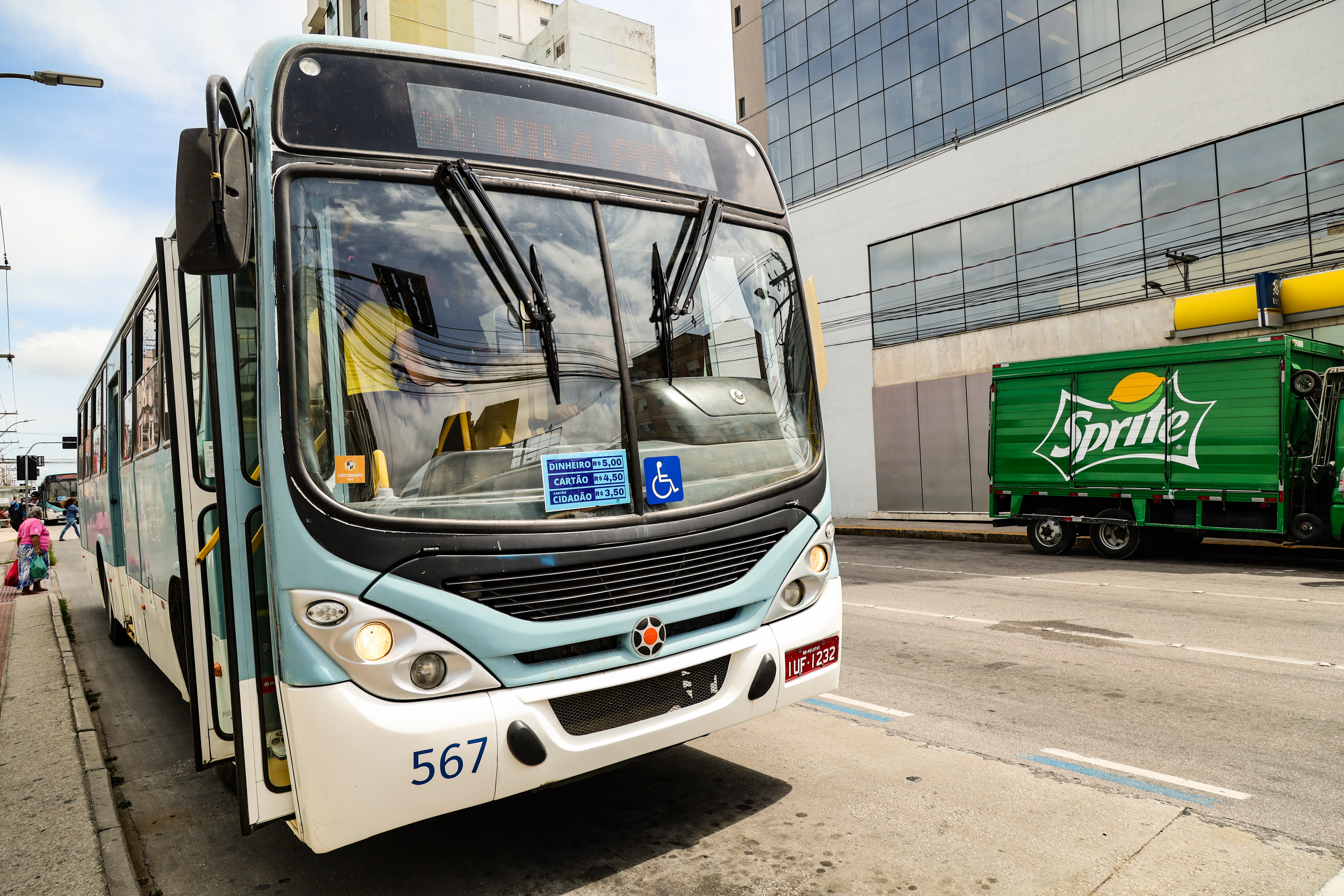 A pasta também informa alterações nas grades de horários de algumas linhas durante o recesso