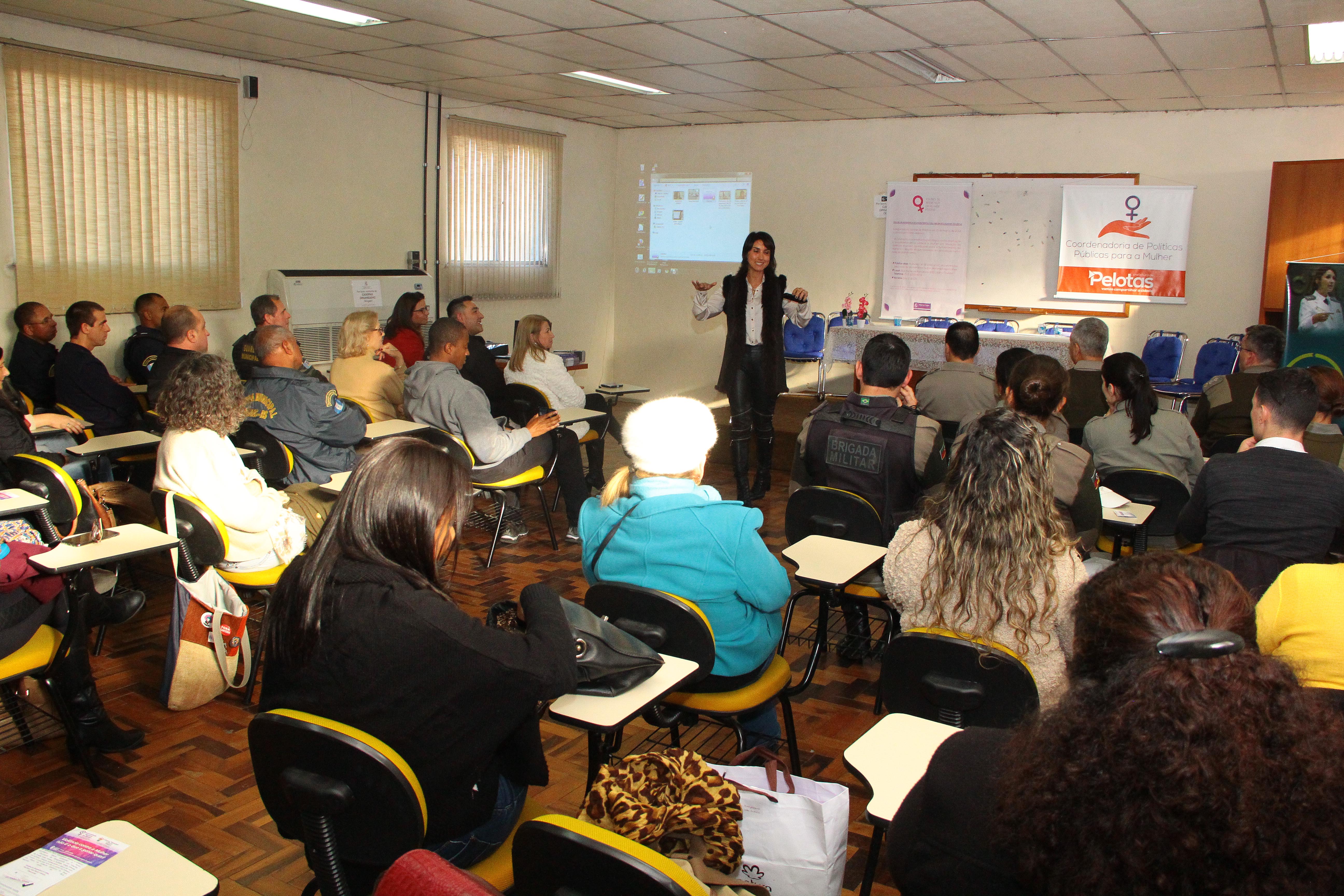 “Segurança Pública e Lei Maria da Penha” foram tema de encontro promovido pelo Centro de Referência e Coordenadoria de Políticas Públicas para a Mulher