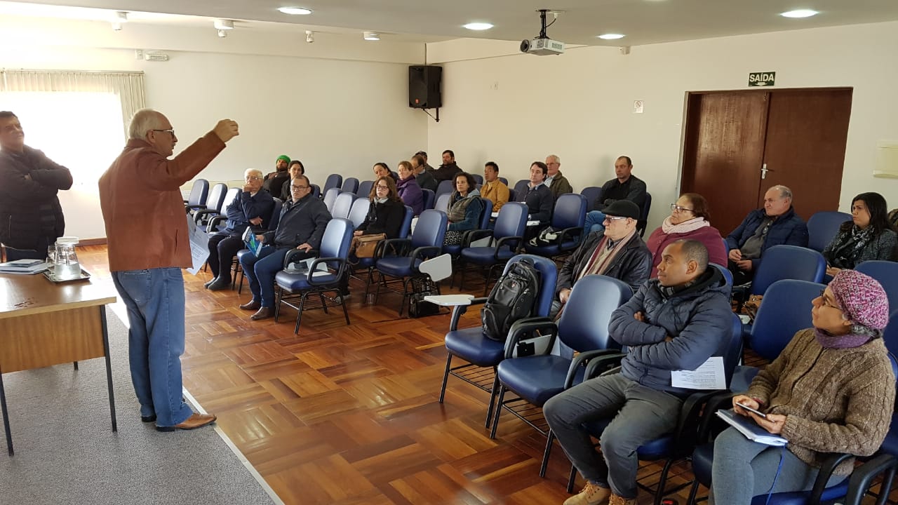 Em reunião do Fórum, houve explanação sobre Plano Estratégico, a fim de enviar propostas à Consulta Popular