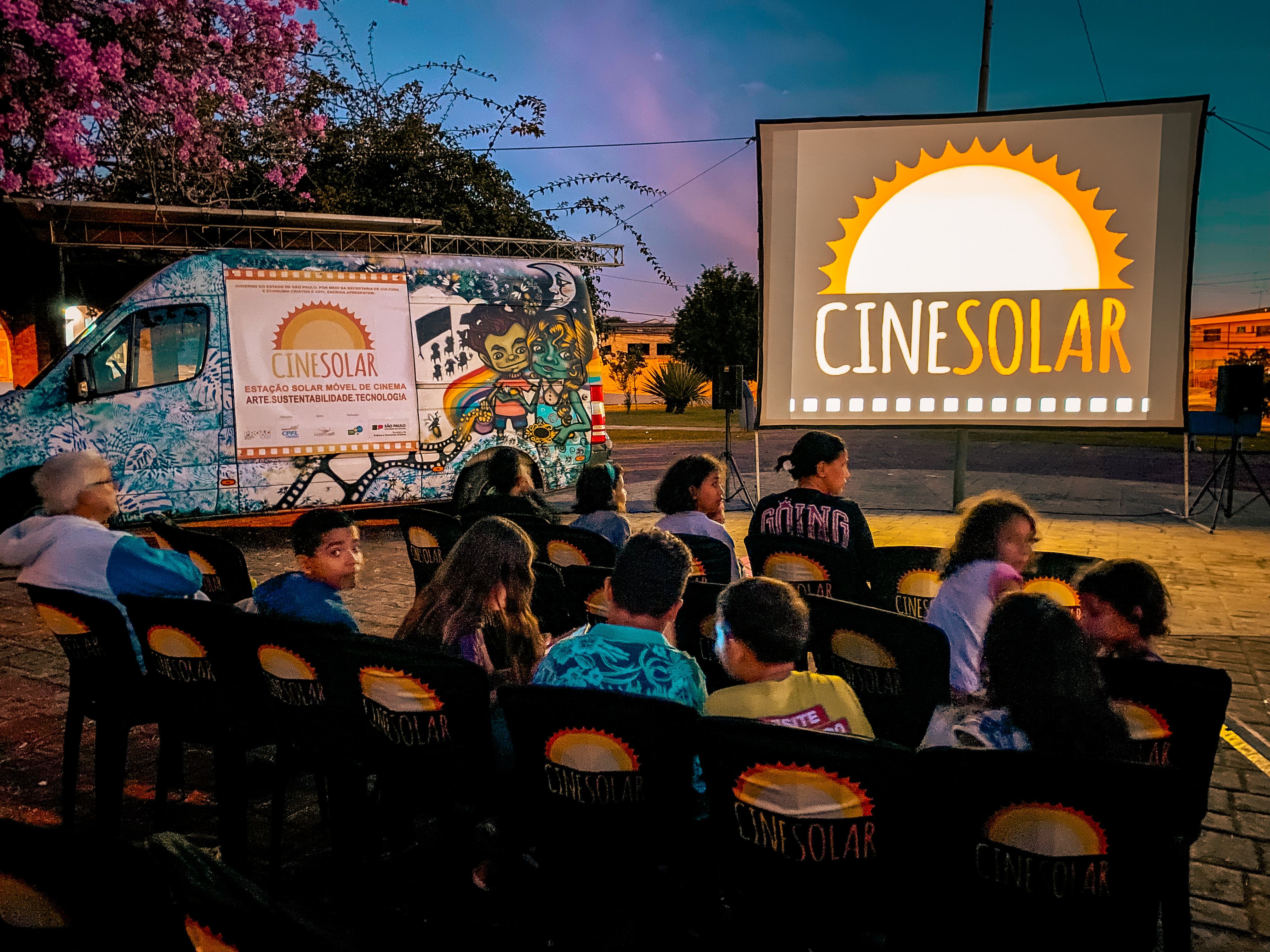 Projeto disponibiliza sessões gratuitas de cinema e oficinas de educação ambiental para crianças e jovens