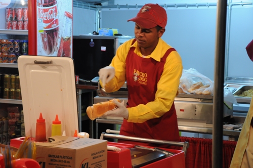 Interessados em vender alimentos precisam de alvará válido, emitido pelo departamento da Secretaria de Saúde