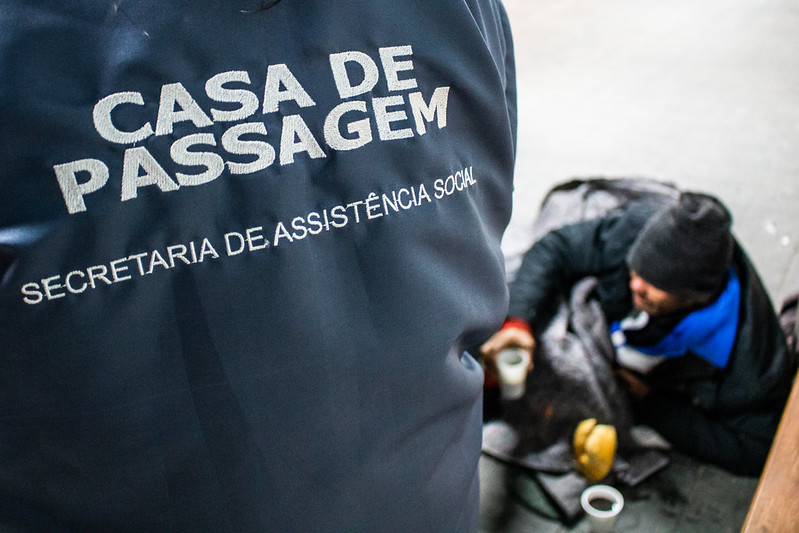 Secretaria de Assistência Social oferece 84 leitos para pessoas em situação de rua na Casa de Passagem, e equipes da Abordagem Social irão percorrer as ruas para captar usuários