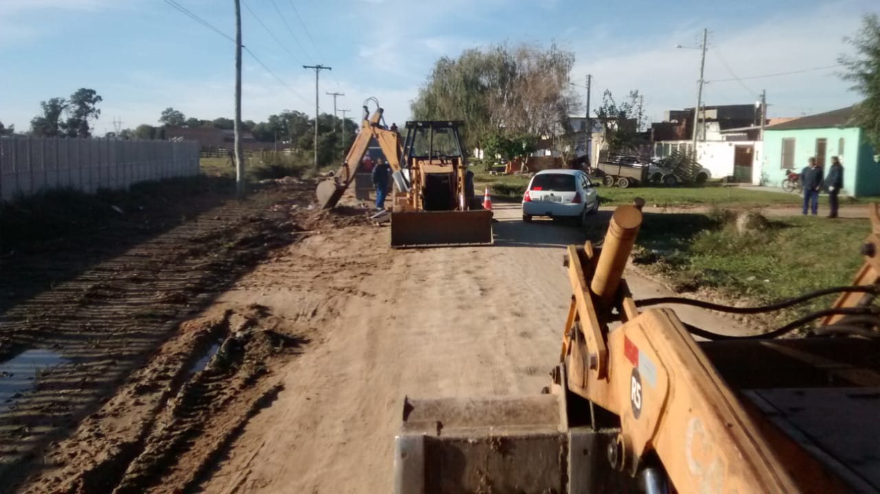 Areal, Três Vendas e Centro recebem também serviço de roçado