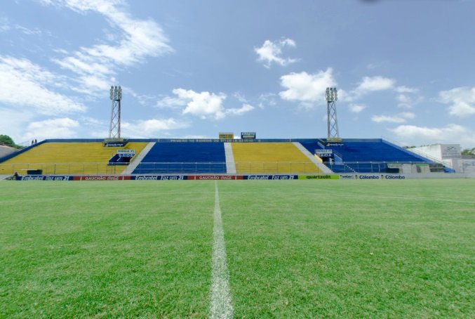 Grande evento é voltado a crianças e adolescentes e será  neste domingo (8), no estádio do Esporte Clube Pelotas