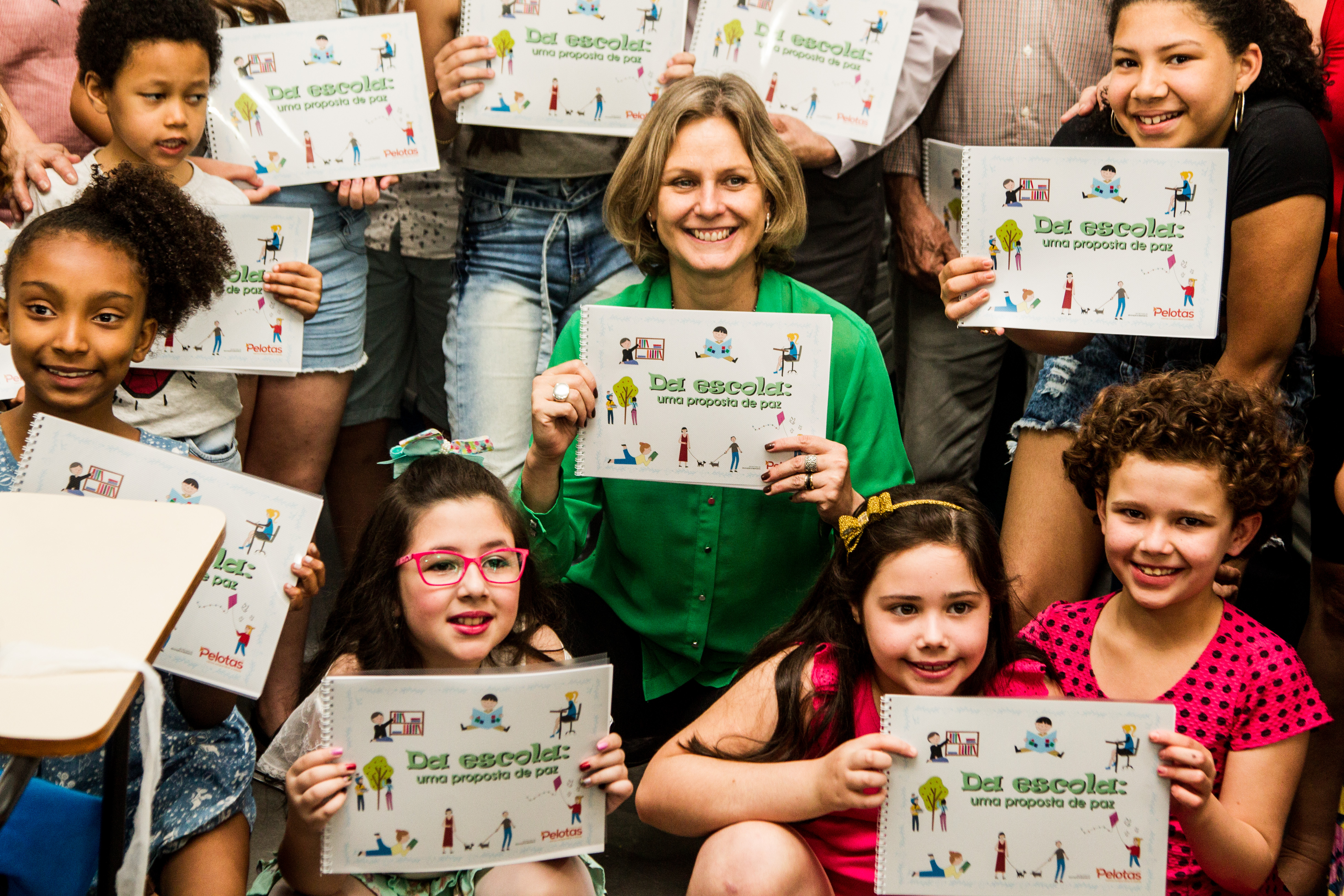 Alunos de doze escolas produziram desenhos, poesias e histórias em quadrinhos para ilustrar o desejo por um mundo mais harmonioso e de solidariedade